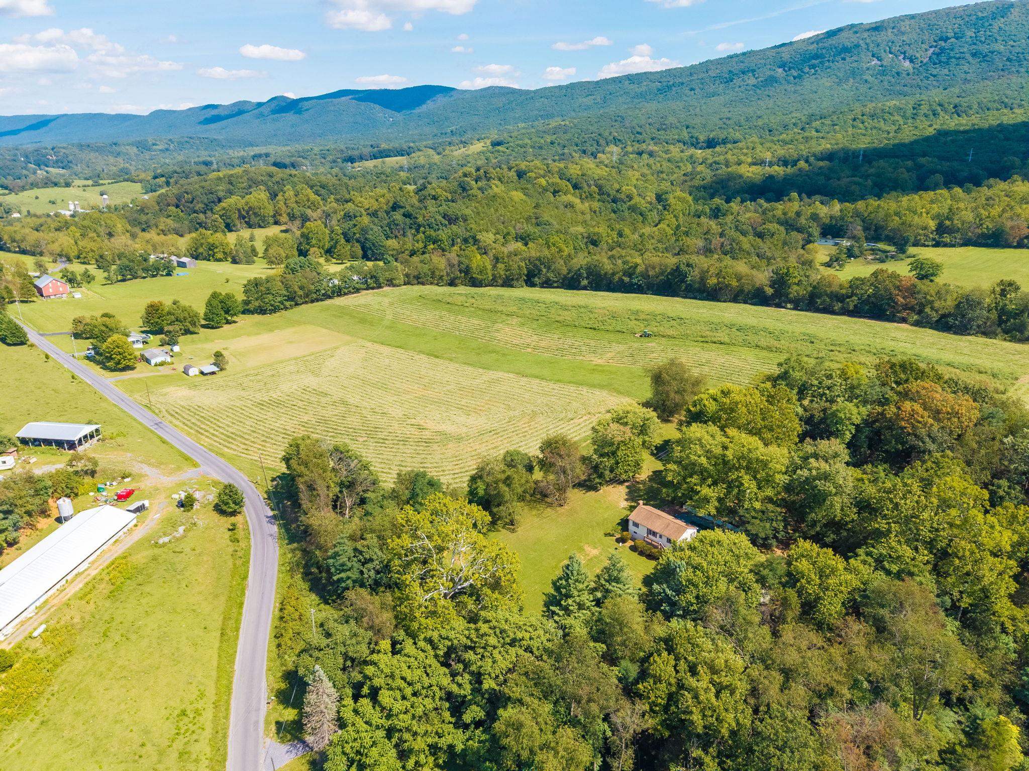 7406 MOUNTAIN VALLEY RD, KEEZLETOWN, Virginia 22832, 3 Bedrooms Bedrooms, ,1 BathroomBathrooms,Residential,7406 MOUNTAIN VALLEY RD,681889 MLS # 681889 7406 MOUNTAIN VALLEY RD, KEEZLETOWN, Virginia 22832, 3 Bedrooms Bedrooms, ,1 BathroomBathrooms,Residential,7406 MOUNTAIN VALLEY RD,681889 MLS # 681889