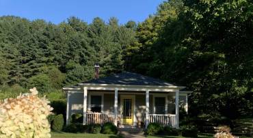 23535 SAM SNEAD HWY, WARM SPRINGS, Virginia 24484, 2 Bedrooms Bedrooms, ,1 BathroomBathrooms,Residential,23535 SAM SNEAD HWY,681891 MLS # 681891