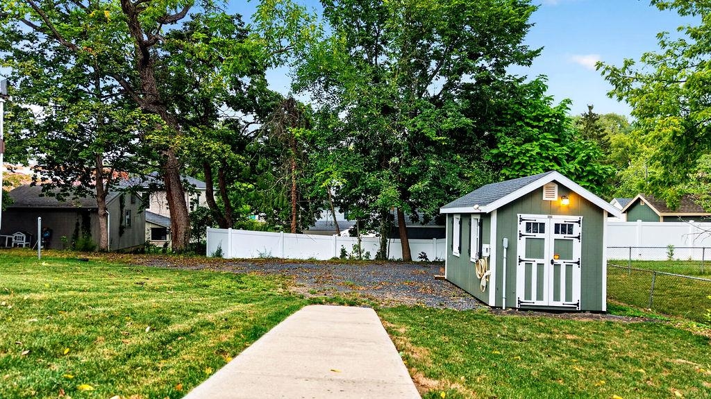 26 LAKE AVE, STAUNTON, Virginia 22980, 4 Bedrooms Bedrooms, ,3 BathroomsBathrooms,Residential,26 LAKE AVE,681892 MLS # 681892 26 LAKE AVE, STAUNTON, Virginia 22980, 4 Bedrooms Bedrooms, ,3 BathroomsBathrooms,Residential,26 LAKE AVE,681892 MLS # 681892