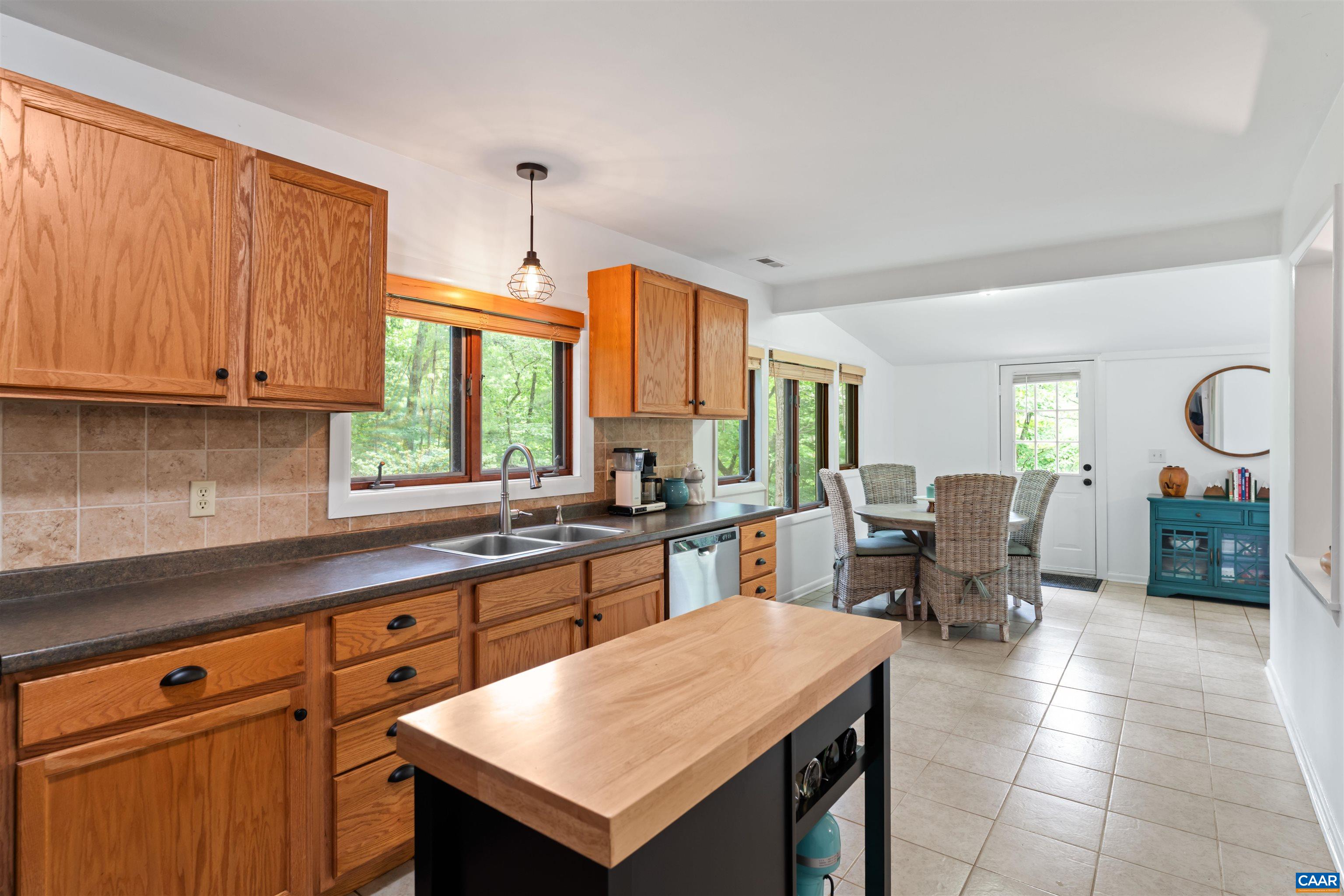 136 WOLFTOWN-HOOD RD, HOOD, Virginia 22723, 2 Bedrooms Bedrooms, ,1 BathroomBathrooms,Residential,136 WOLFTOWN-HOOD RD,681894 MLS # 681894