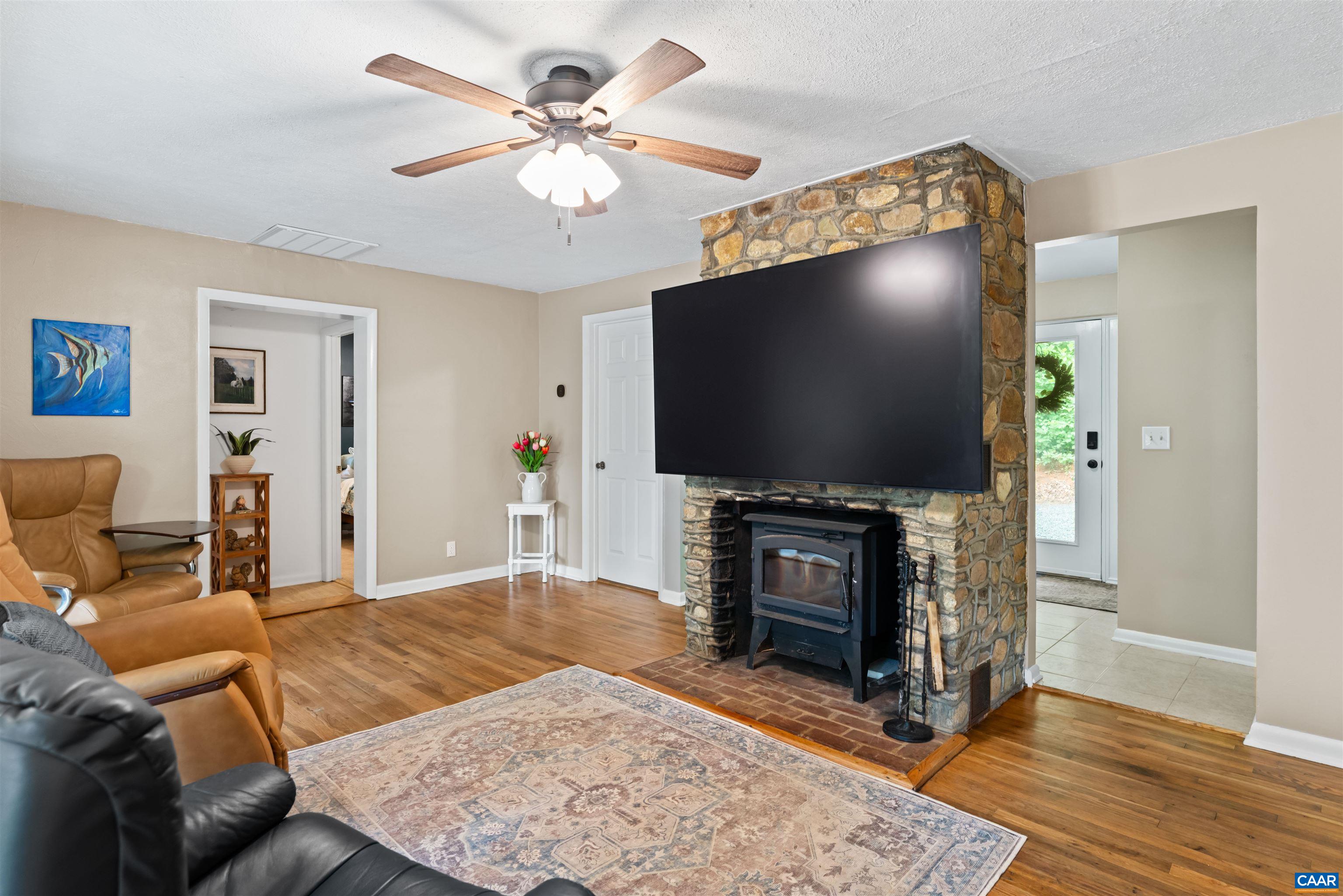 136 WOLFTOWN-HOOD RD, HOOD, Virginia 22723, 2 Bedrooms Bedrooms, ,1 BathroomBathrooms,Residential,136 WOLFTOWN-HOOD RD,681894 MLS # 681894