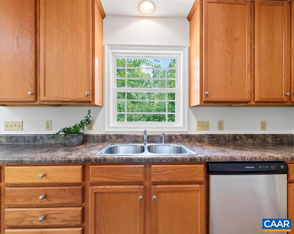 368 HUMMINGBIRD RD, SCOTTSVILLE, Virginia 24590, 3 Bedrooms Bedrooms, ,2 BathroomsBathrooms,Residential,368 HUMMINGBIRD RD,681903 MLS # 681903 368 HUMMINGBIRD RD, SCOTTSVILLE, Virginia 24590, 3 Bedrooms Bedrooms, ,2 BathroomsBathrooms,Residential,368 HUMMINGBIRD RD,681903 MLS # 681903