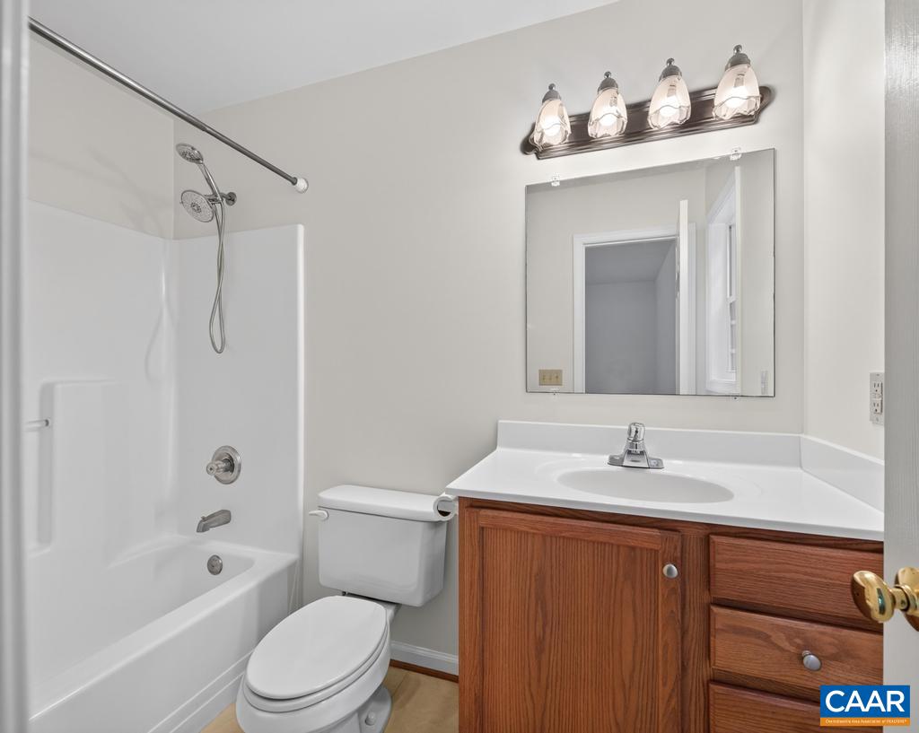 368 HUMMINGBIRD RD, SCOTTSVILLE, Virginia 24590, 3 Bedrooms Bedrooms, ,2 BathroomsBathrooms,Residential,368 HUMMINGBIRD RD,681903 MLS # 681903 368 HUMMINGBIRD RD, SCOTTSVILLE, Virginia 24590, 3 Bedrooms Bedrooms, ,2 BathroomsBathrooms,Residential,368 HUMMINGBIRD RD,681903 MLS # 681903