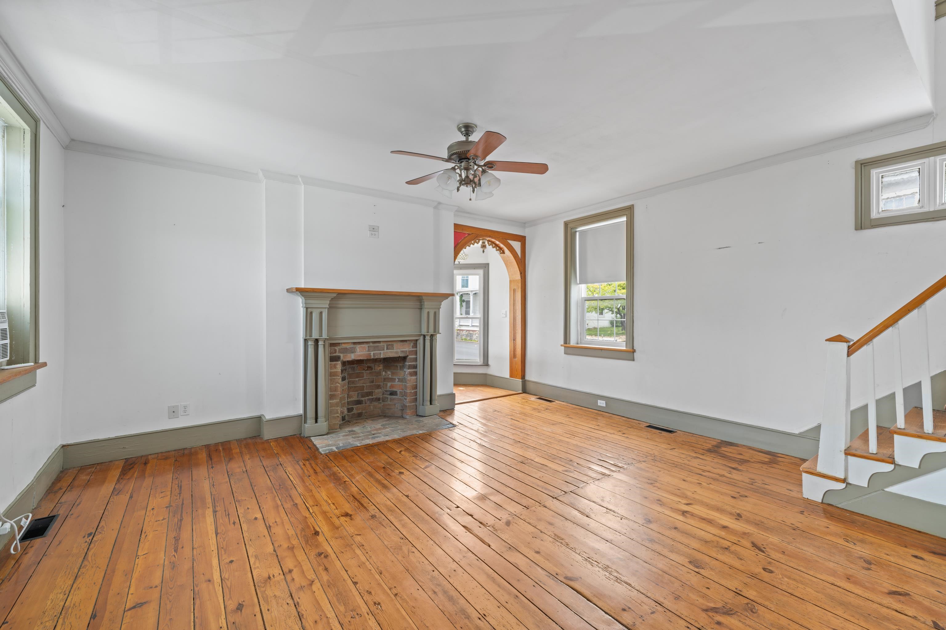242 S MAIN ST, MOUNT CRAWFORD, Virginia 22841, ,Residential,242 S MAIN ST,681909 MLS # 681909 242 S MAIN ST, MOUNT CRAWFORD, Virginia 22841, ,Residential,242 S MAIN ST,681909 MLS # 681909