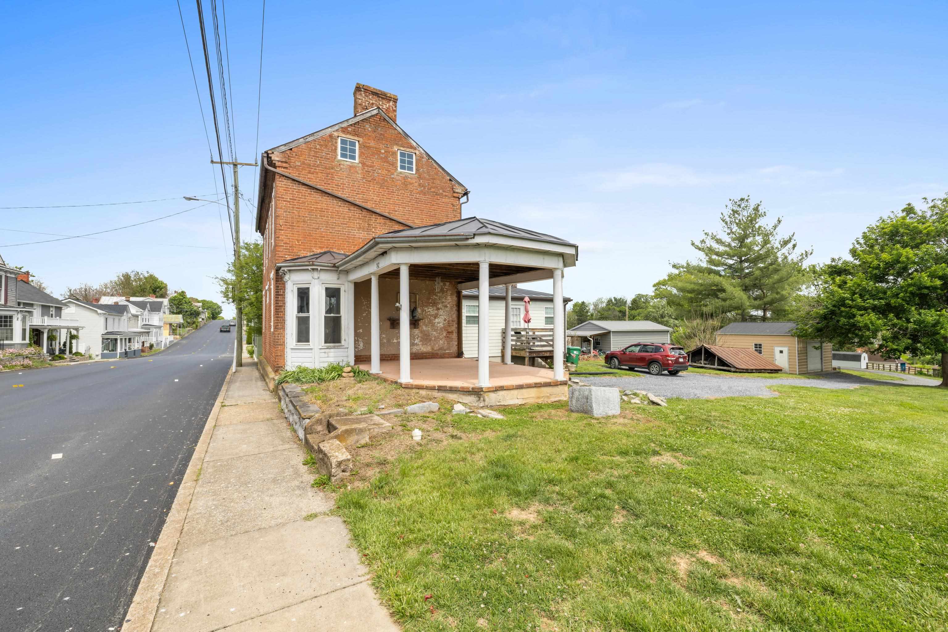242 S MAIN ST, MOUNT CRAWFORD, Virginia 22841, ,Residential,242 S MAIN ST,681909 MLS # 681909 242 S MAIN ST, MOUNT CRAWFORD, Virginia 22841, ,Residential,242 S MAIN ST,681909 MLS # 681909