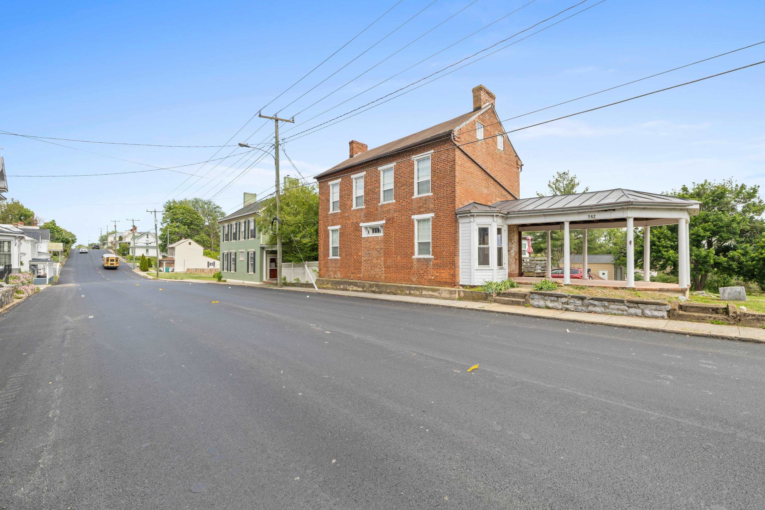 242 S MAIN ST, MOUNT CRAWFORD, Virginia 22841, ,Residential,242 S MAIN ST,681909 MLS # 681909 242 S MAIN ST, MOUNT CRAWFORD, Virginia 22841, ,Residential,242 S MAIN ST,681909 MLS # 681909