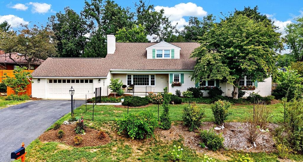 1817 CHEROKEE RD, WAYNESBORO, Virginia 22980, 4 Bedrooms Bedrooms, ,2 BathroomsBathrooms,Residential,1817 CHEROKEE RD,681905 MLS # 681905