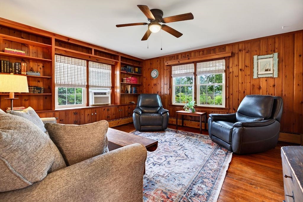 1817 CHEROKEE RD, WAYNESBORO, Virginia 22980, 4 Bedrooms Bedrooms, ,2 BathroomsBathrooms,Residential,1817 CHEROKEE RD,681905 MLS # 681905