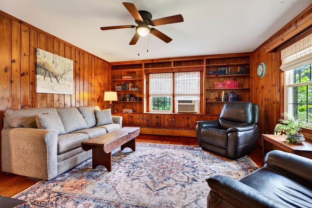 1817 CHEROKEE RD, WAYNESBORO, Virginia 22980, 4 Bedrooms Bedrooms, ,2 BathroomsBathrooms,Residential,1817 CHEROKEE RD,681905 MLS # 681905