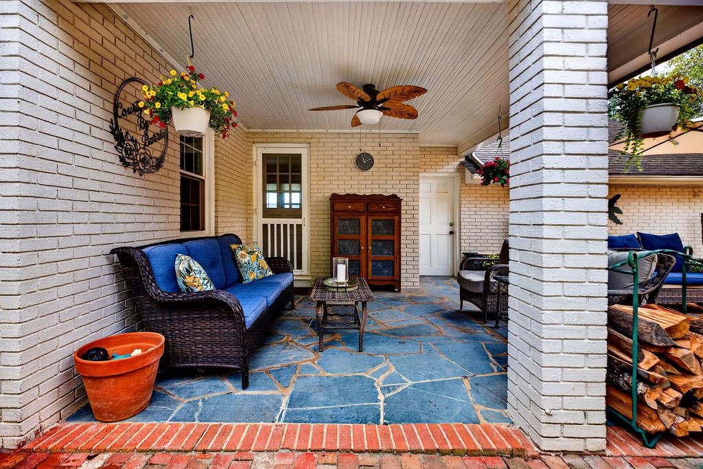 1817 CHEROKEE RD, WAYNESBORO, Virginia 22980, 4 Bedrooms Bedrooms, ,2 BathroomsBathrooms,Residential,1817 CHEROKEE RD,681905 MLS # 681905