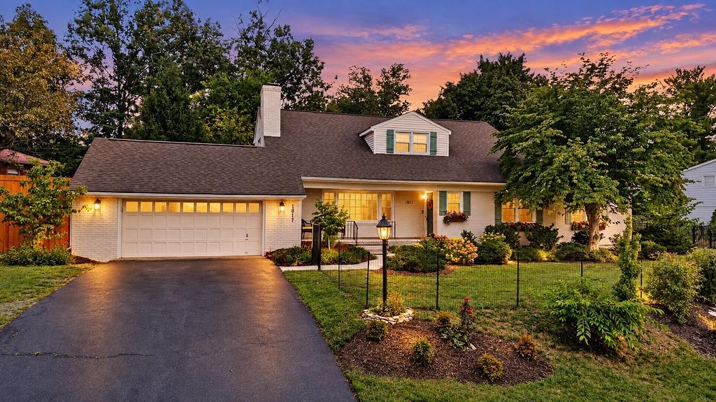 1817 CHEROKEE RD, WAYNESBORO, Virginia 22980, 4 Bedrooms Bedrooms, ,2 BathroomsBathrooms,Residential,1817 CHEROKEE RD,681905 MLS # 681905