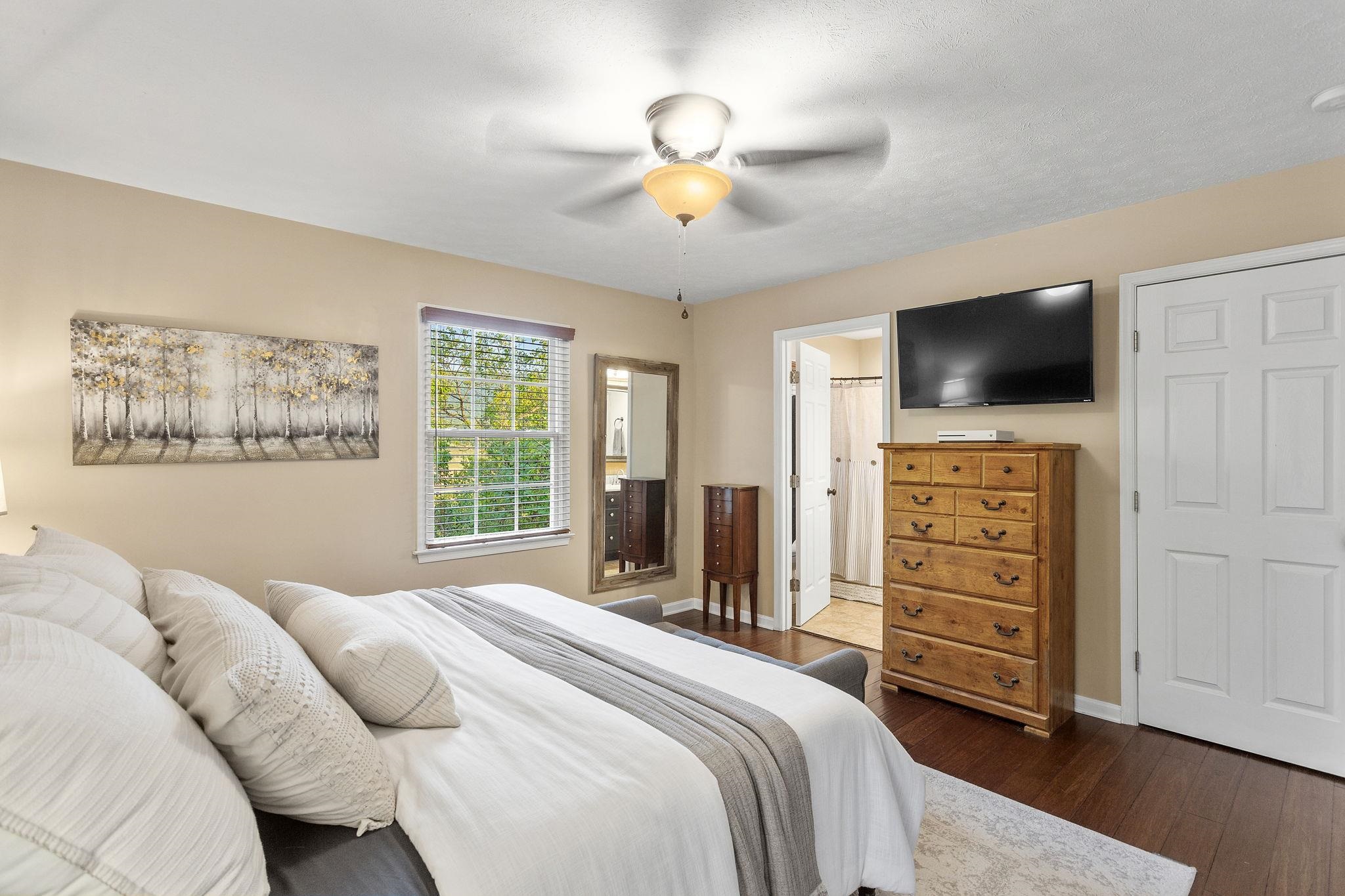 215 GREEN HILLS LN, NEW MARKET, Virginia 22844, 4 Bedrooms Bedrooms, ,2 BathroomsBathrooms,Residential,Hummingbird Hill,215 GREEN HILLS LN,681906 MLS # 681906