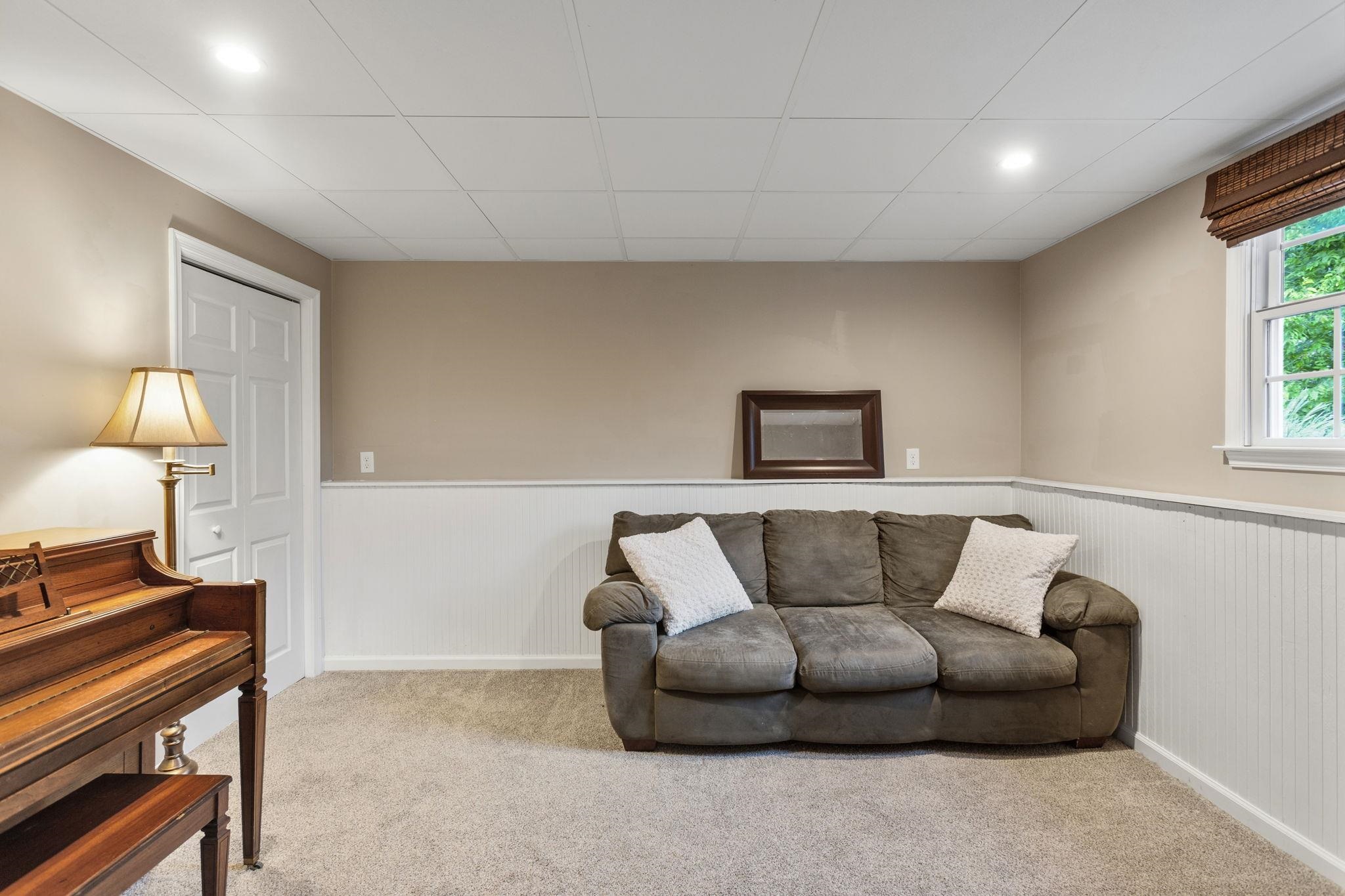 215 GREEN HILLS LN, NEW MARKET, Virginia 22844, 4 Bedrooms Bedrooms, ,2 BathroomsBathrooms,Residential,Hummingbird Hill,215 GREEN HILLS LN,681906 MLS # 681906