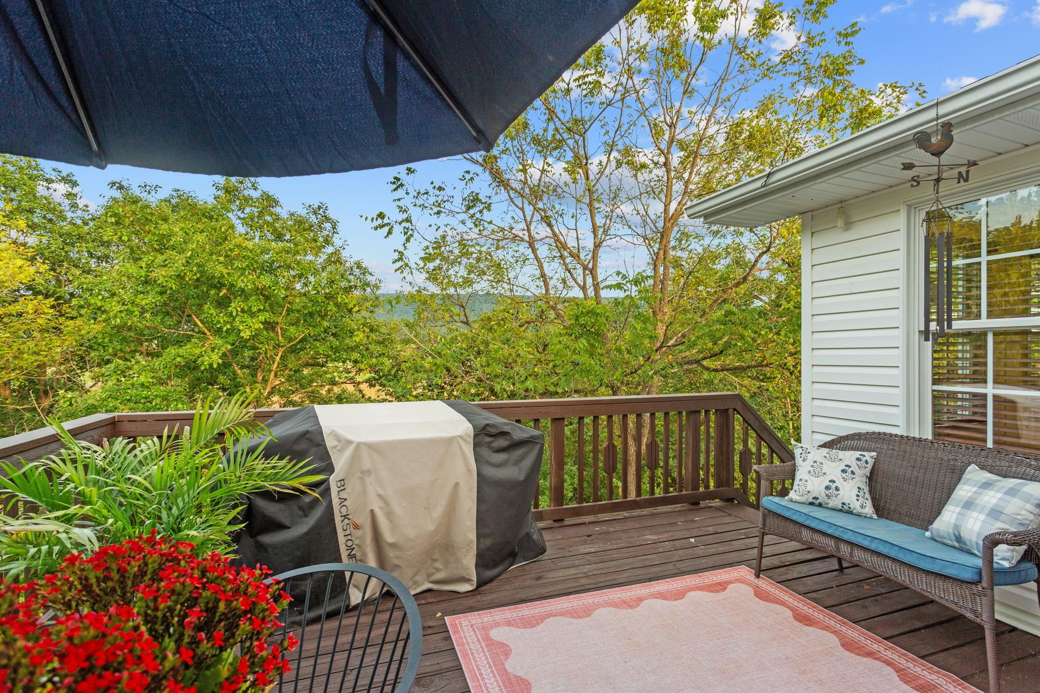 with mountain views and more seasonal views.