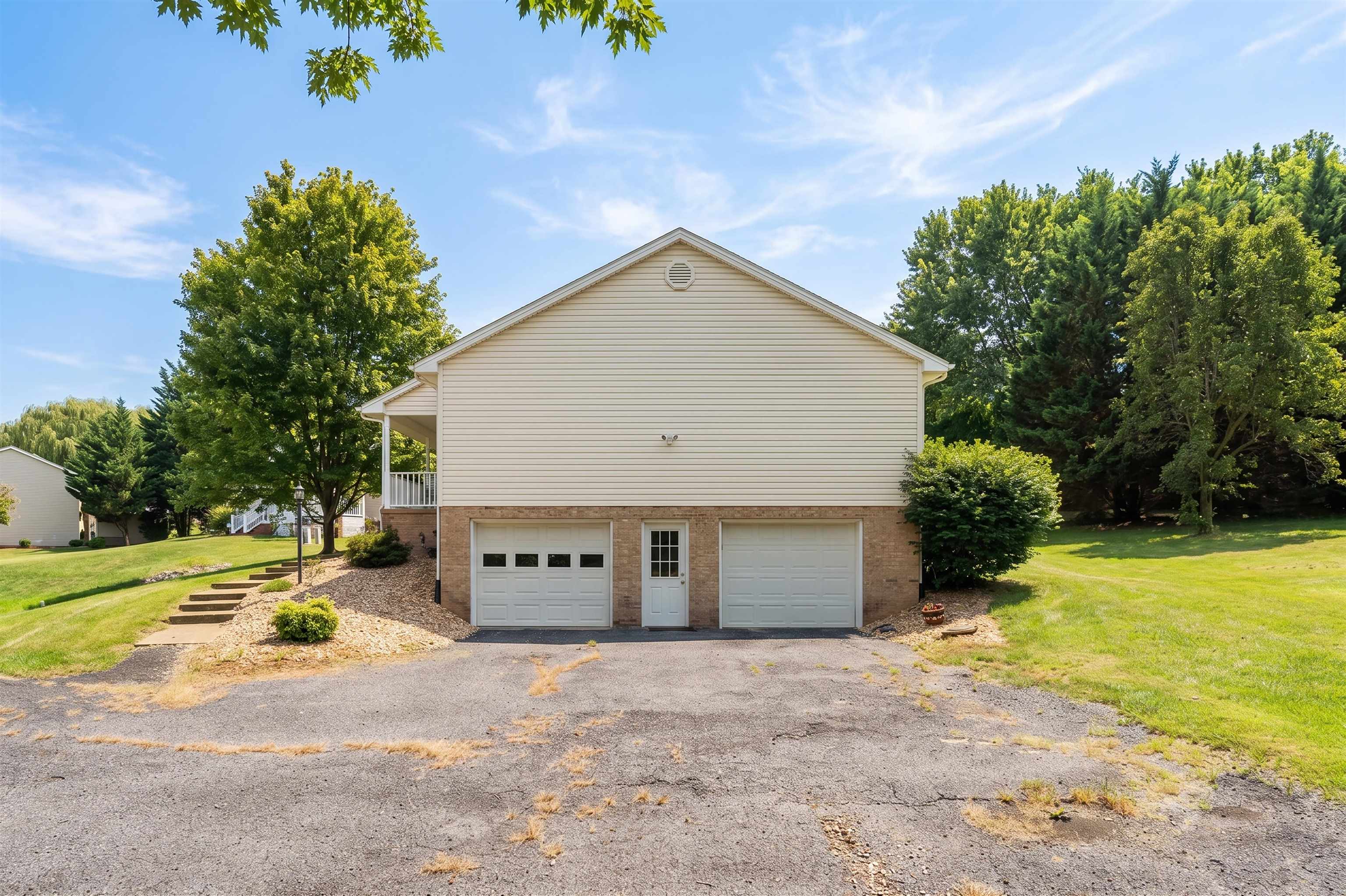 30 LOST POND CT, FISHERSVILLE, Virginia 22939, 3 Bedrooms Bedrooms, ,2 BathroomsBathrooms,Residential,30 LOST POND CT,681914 MLS # 681914 30 LOST POND CT, FISHERSVILLE, Virginia 22939, 3 Bedrooms Bedrooms, ,2 BathroomsBathrooms,Residential,30 LOST POND CT,681914 MLS # 681914