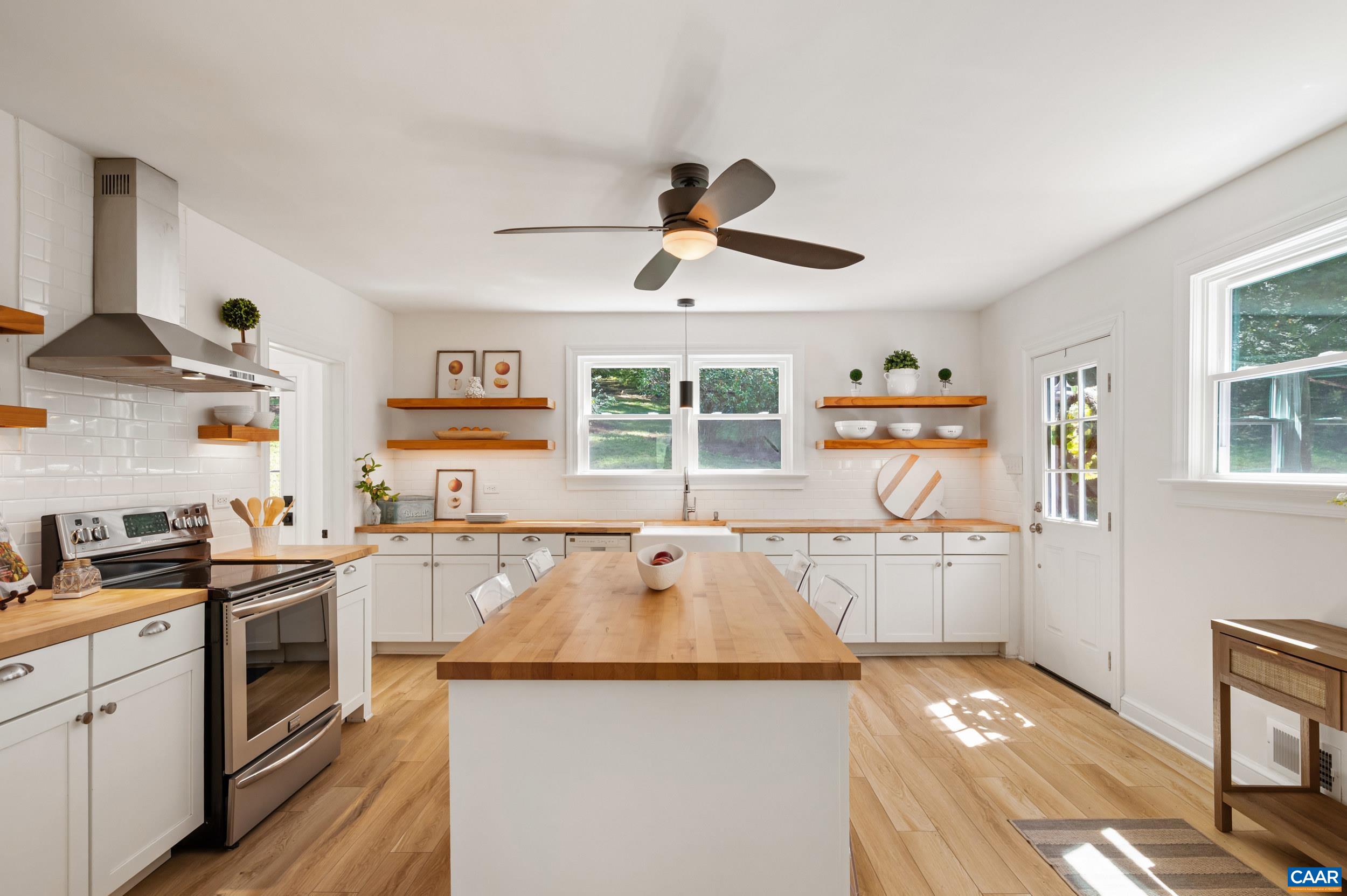 2073 ARROWHEAD VALLEY RD, CHARLOTTESVILLE, Virginia 22903, 2 Bedrooms Bedrooms, ,2 BathroomsBathrooms,Residential,2073 ARROWHEAD VALLEY RD,681915 MLS # 681915 2073 ARROWHEAD VALLEY RD, CHARLOTTESVILLE, Virginia 22903, 2 Bedrooms Bedrooms, ,2 BathroomsBathrooms,Residential,2073 ARROWHEAD VALLEY RD,681915 MLS # 681915