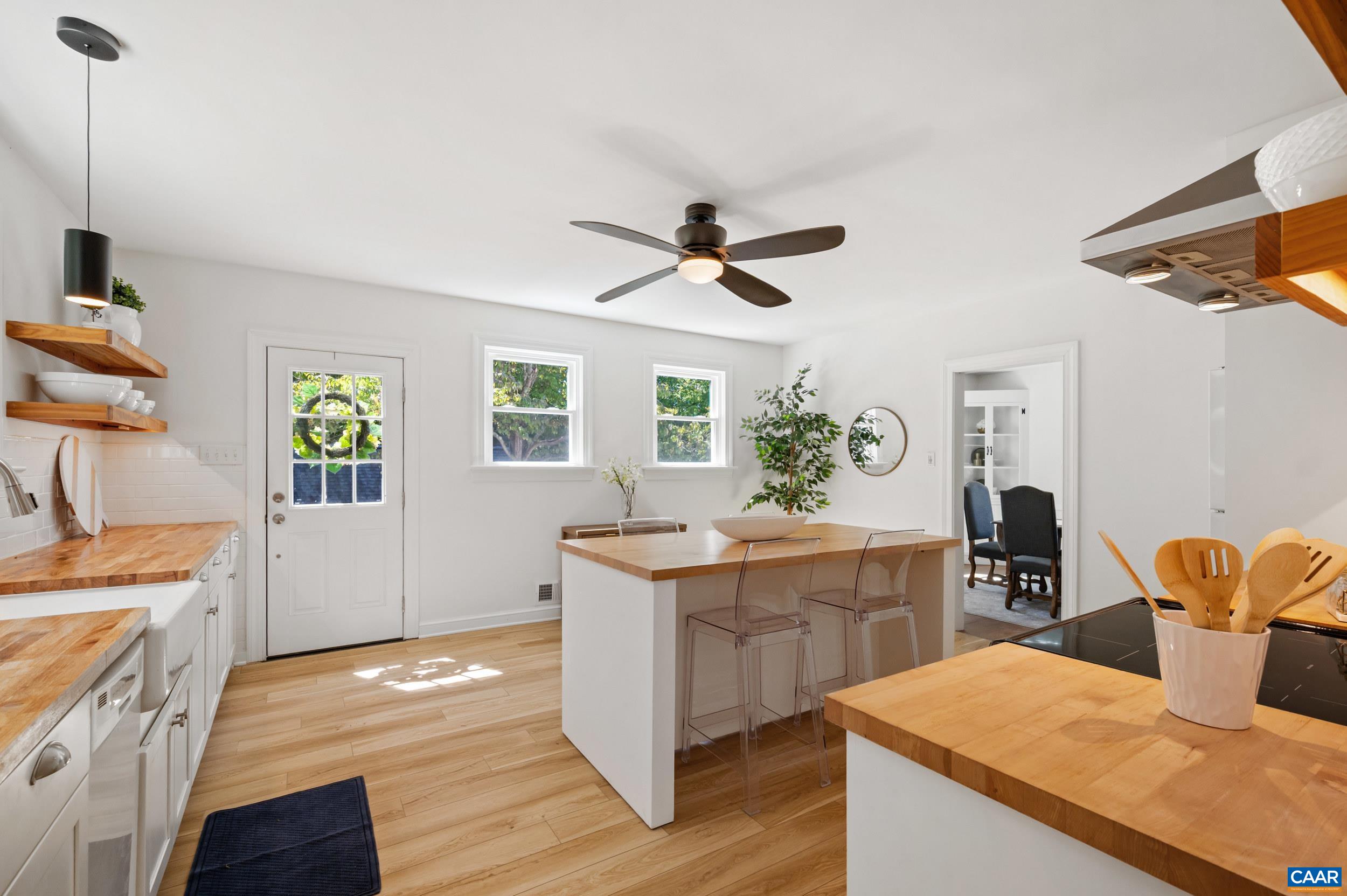 2073 ARROWHEAD VALLEY RD, CHARLOTTESVILLE, Virginia 22903, 2 Bedrooms Bedrooms, ,2 BathroomsBathrooms,Residential,2073 ARROWHEAD VALLEY RD,681915 MLS # 681915 2073 ARROWHEAD VALLEY RD, CHARLOTTESVILLE, Virginia 22903, 2 Bedrooms Bedrooms, ,2 BathroomsBathrooms,Residential,2073 ARROWHEAD VALLEY RD,681915 MLS # 681915