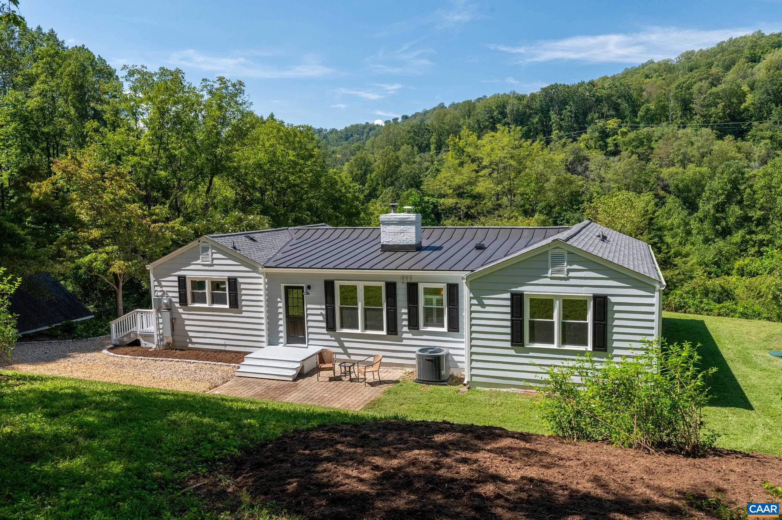 2073 ARROWHEAD VALLEY RD, CHARLOTTESVILLE, Virginia 22903, 2 Bedrooms Bedrooms, ,2 BathroomsBathrooms,Residential,2073 ARROWHEAD VALLEY RD,681915 MLS # 681915 2073 ARROWHEAD VALLEY RD, CHARLOTTESVILLE, Virginia 22903, 2 Bedrooms Bedrooms, ,2 BathroomsBathrooms,Residential,2073 ARROWHEAD VALLEY RD,681915 MLS # 681915