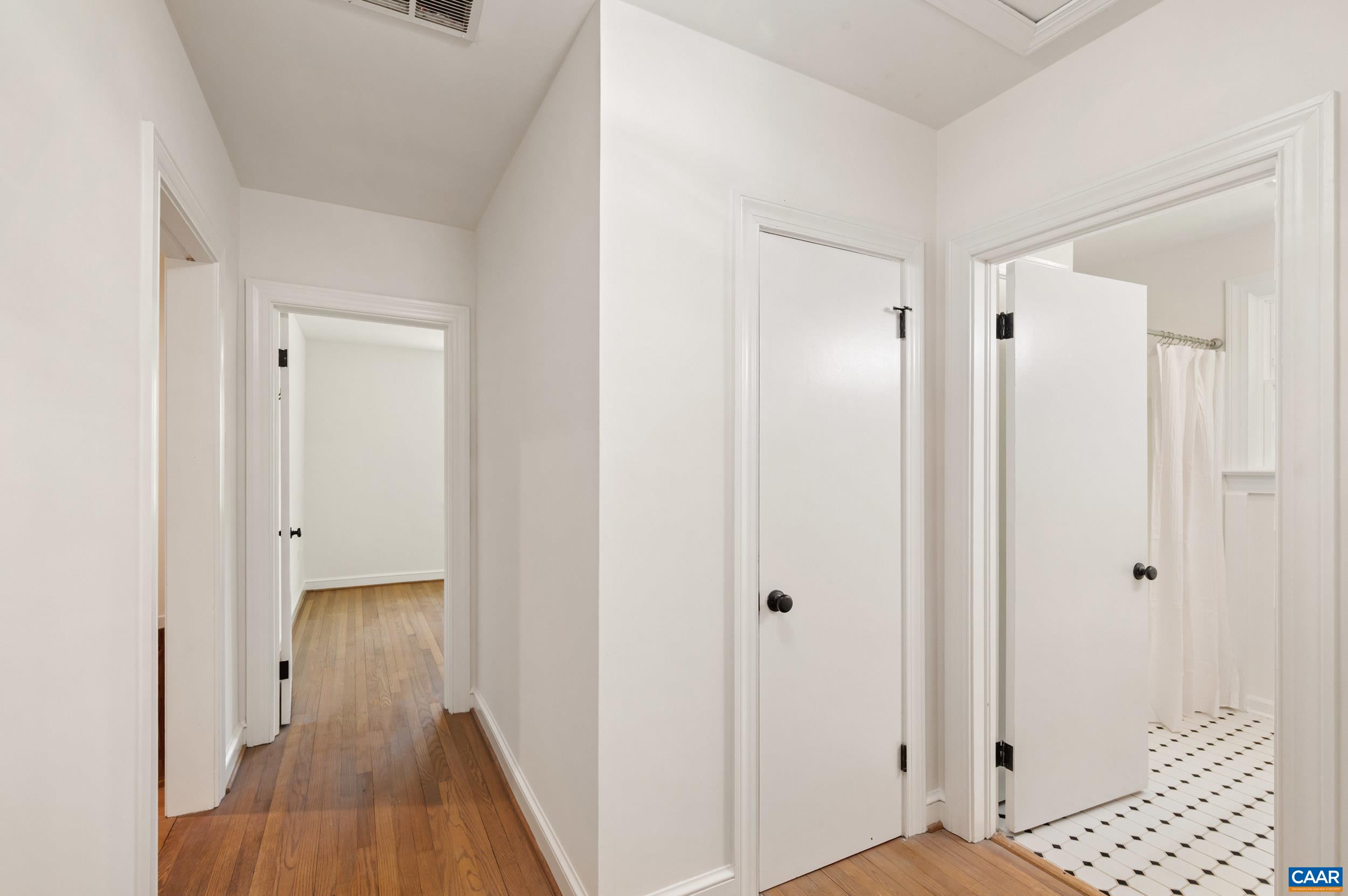 2073 ARROWHEAD VALLEY RD, CHARLOTTESVILLE, Virginia 22903, 2 Bedrooms Bedrooms, ,2 BathroomsBathrooms,Residential,2073 ARROWHEAD VALLEY RD,681915 MLS # 681915 2073 ARROWHEAD VALLEY RD, CHARLOTTESVILLE, Virginia 22903, 2 Bedrooms Bedrooms, ,2 BathroomsBathrooms,Residential,2073 ARROWHEAD VALLEY RD,681915 MLS # 681915