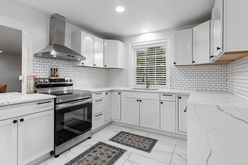 82 PLEASANT HILL RD, HARRISONBURG, Virginia 22801, 3 Bedrooms Bedrooms, ,1 BathroomBathrooms,Residential,82 PLEASANT HILL RD,681918 MLS # 681918 82 PLEASANT HILL RD, HARRISONBURG, Virginia 22801, 3 Bedrooms Bedrooms, ,1 BathroomBathrooms,Residential,82 PLEASANT HILL RD,681918 MLS # 681918