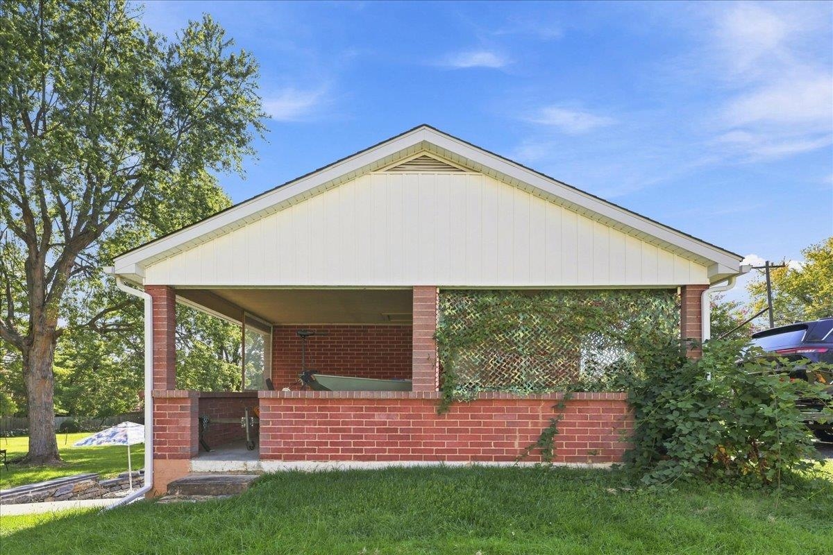 82 PLEASANT HILL RD, HARRISONBURG, Virginia 22801, 3 Bedrooms Bedrooms, ,1 BathroomBathrooms,Residential,82 PLEASANT HILL RD,681918 MLS # 681918 82 PLEASANT HILL RD, HARRISONBURG, Virginia 22801, 3 Bedrooms Bedrooms, ,1 BathroomBathrooms,Residential,82 PLEASANT HILL RD,681918 MLS # 681918