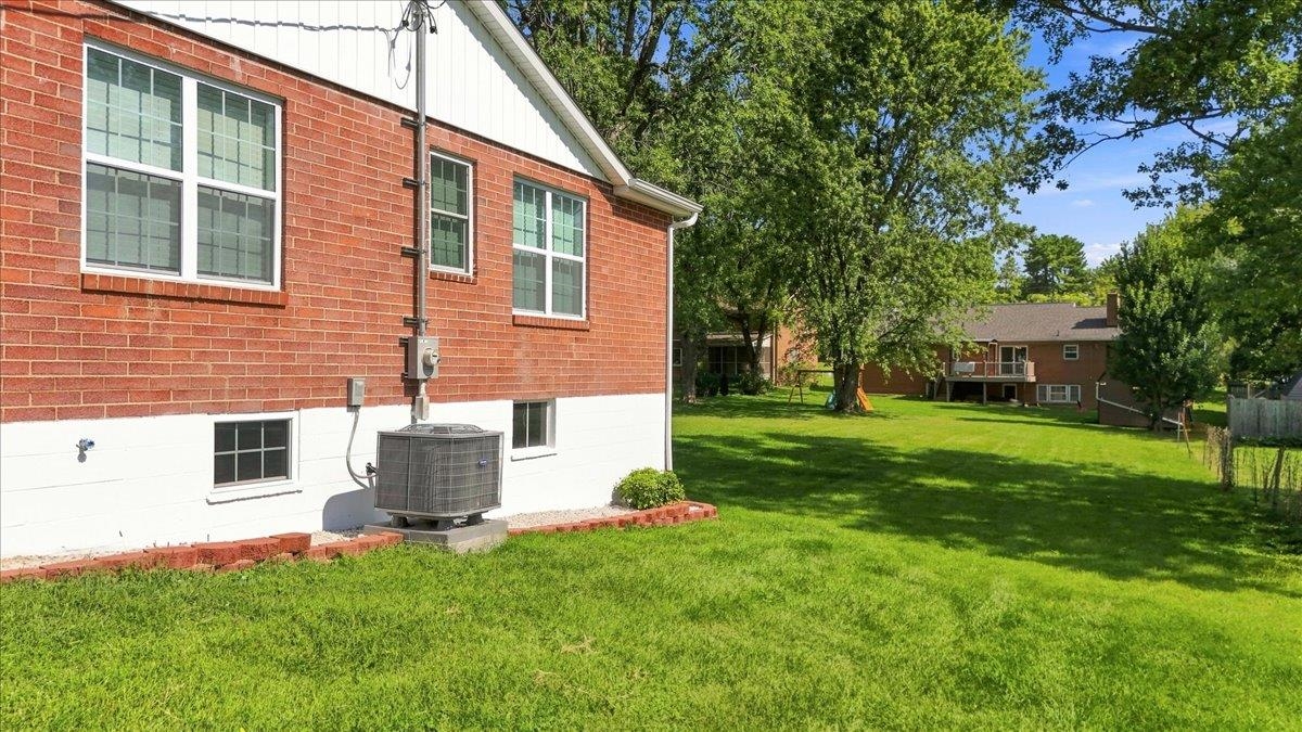 82 PLEASANT HILL RD, HARRISONBURG, Virginia 22801, 3 Bedrooms Bedrooms, ,1 BathroomBathrooms,Residential,82 PLEASANT HILL RD,681918 MLS # 681918 82 PLEASANT HILL RD, HARRISONBURG, Virginia 22801, 3 Bedrooms Bedrooms, ,1 BathroomBathrooms,Residential,82 PLEASANT HILL RD,681918 MLS # 681918