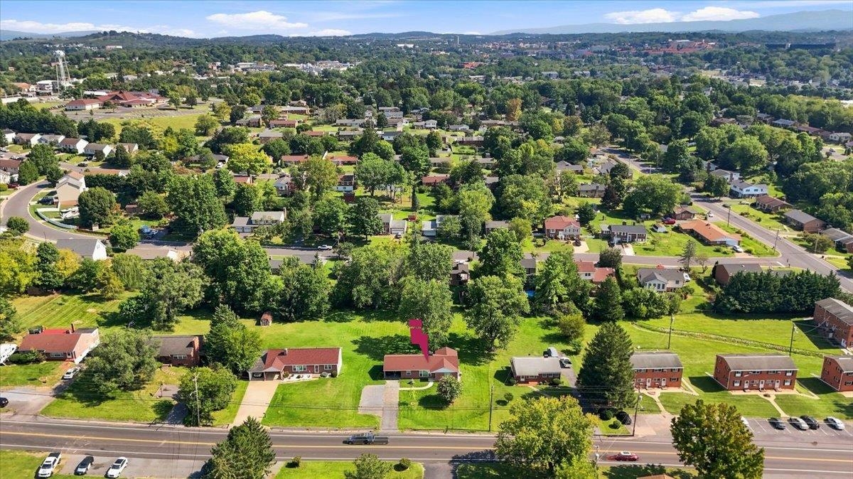 82 PLEASANT HILL RD, HARRISONBURG, Virginia 22801, 3 Bedrooms Bedrooms, ,1 BathroomBathrooms,Residential,82 PLEASANT HILL RD,681918 MLS # 681918 82 PLEASANT HILL RD, HARRISONBURG, Virginia 22801, 3 Bedrooms Bedrooms, ,1 BathroomBathrooms,Residential,82 PLEASANT HILL RD,681918 MLS # 681918
