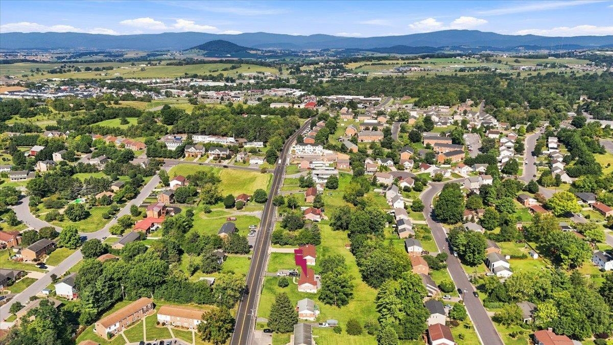 82 PLEASANT HILL RD, HARRISONBURG, Virginia 22801, 3 Bedrooms Bedrooms, ,1 BathroomBathrooms,Residential,82 PLEASANT HILL RD,681918 MLS # 681918 82 PLEASANT HILL RD, HARRISONBURG, Virginia 22801, 3 Bedrooms Bedrooms, ,1 BathroomBathrooms,Residential,82 PLEASANT HILL RD,681918 MLS # 681918