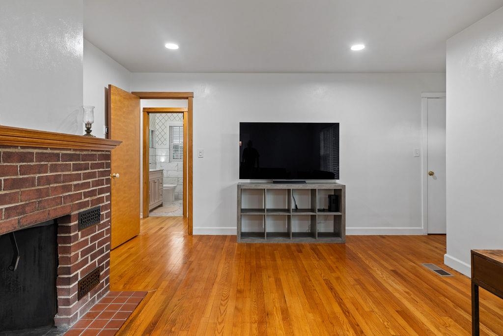 82 PLEASANT HILL RD, HARRISONBURG, Virginia 22801, 3 Bedrooms Bedrooms, ,1 BathroomBathrooms,Residential,82 PLEASANT HILL RD,681918 MLS # 681918 82 PLEASANT HILL RD, HARRISONBURG, Virginia 22801, 3 Bedrooms Bedrooms, ,1 BathroomBathrooms,Residential,82 PLEASANT HILL RD,681918 MLS # 681918