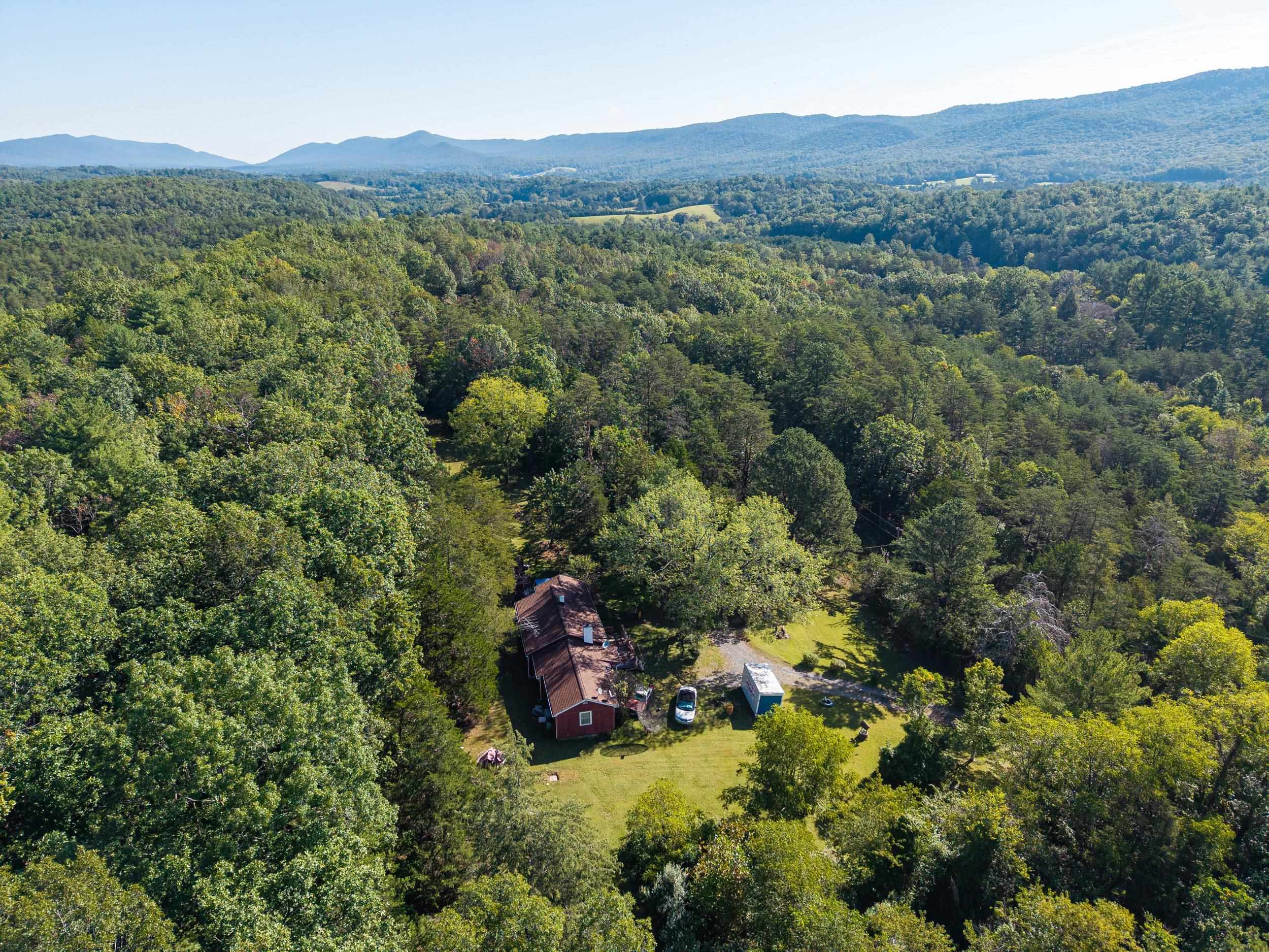 126 KINGS ACRE LN, FORT VALLEY, Virginia 22652, 3 Bedrooms Bedrooms, ,1 BathroomBathrooms,Residential,126 KINGS ACRE LN,681919 MLS # 681919