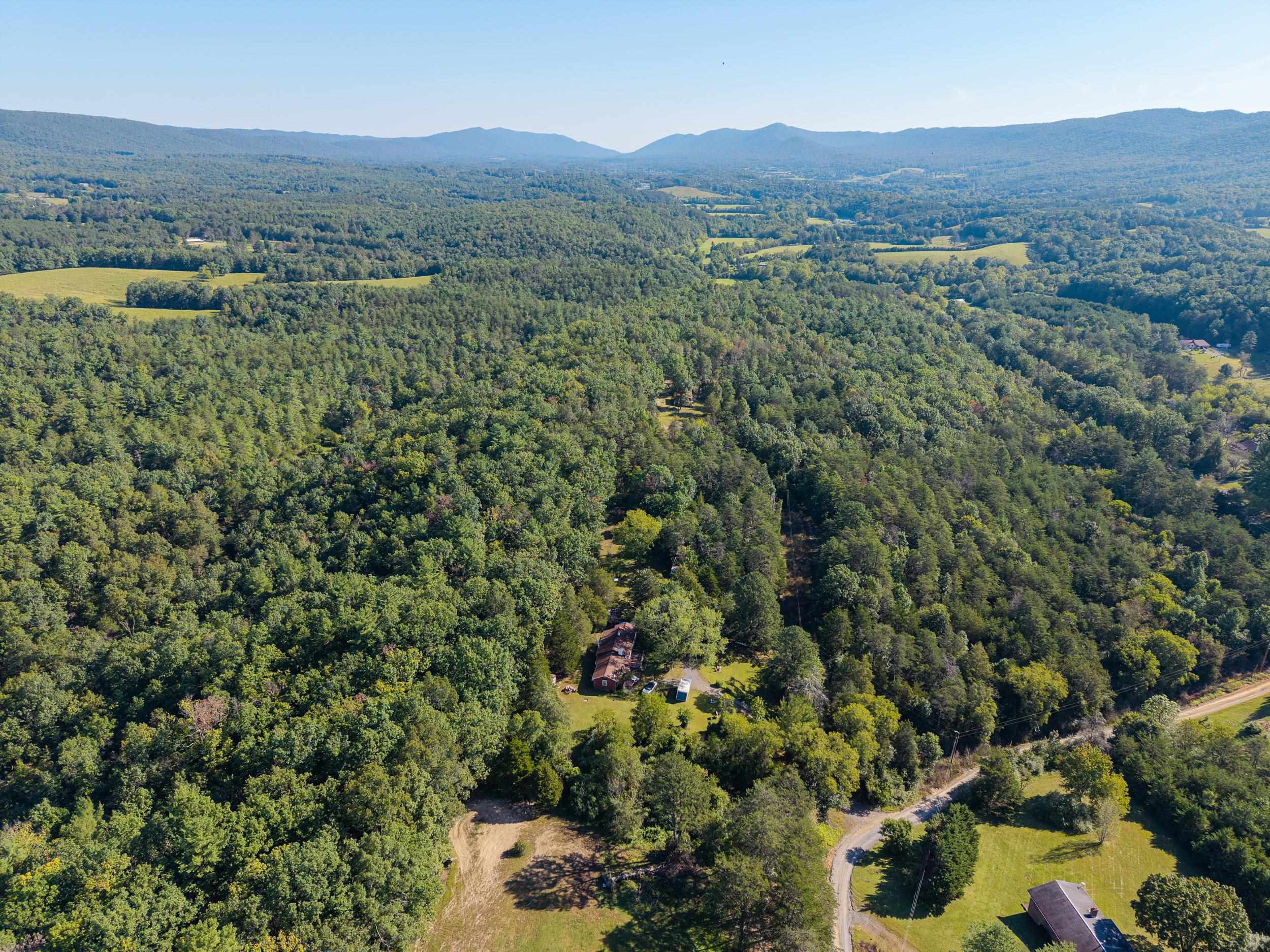 126 KINGS ACRE LN, FORT VALLEY, Virginia 22652, 3 Bedrooms Bedrooms, ,1 BathroomBathrooms,Residential,126 KINGS ACRE LN,681919 MLS # 681919