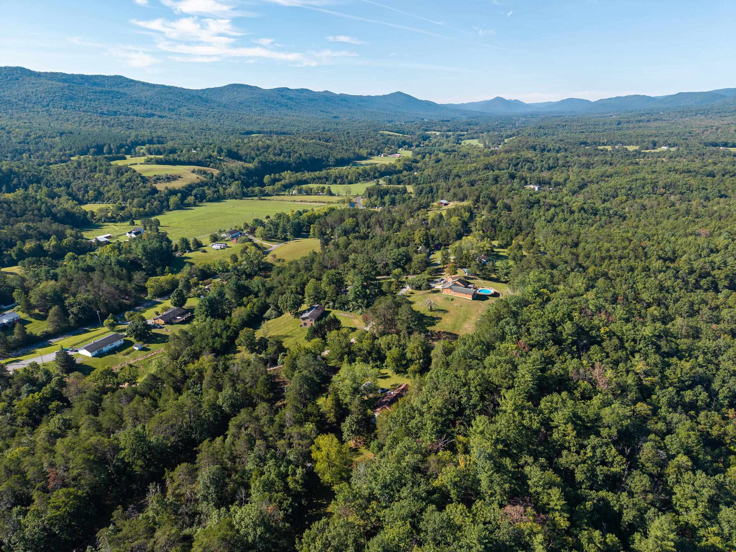 126 KINGS ACRE LN, FORT VALLEY, Virginia 22652, 3 Bedrooms Bedrooms, ,1 BathroomBathrooms,Residential,126 KINGS ACRE LN,681919 MLS # 681919