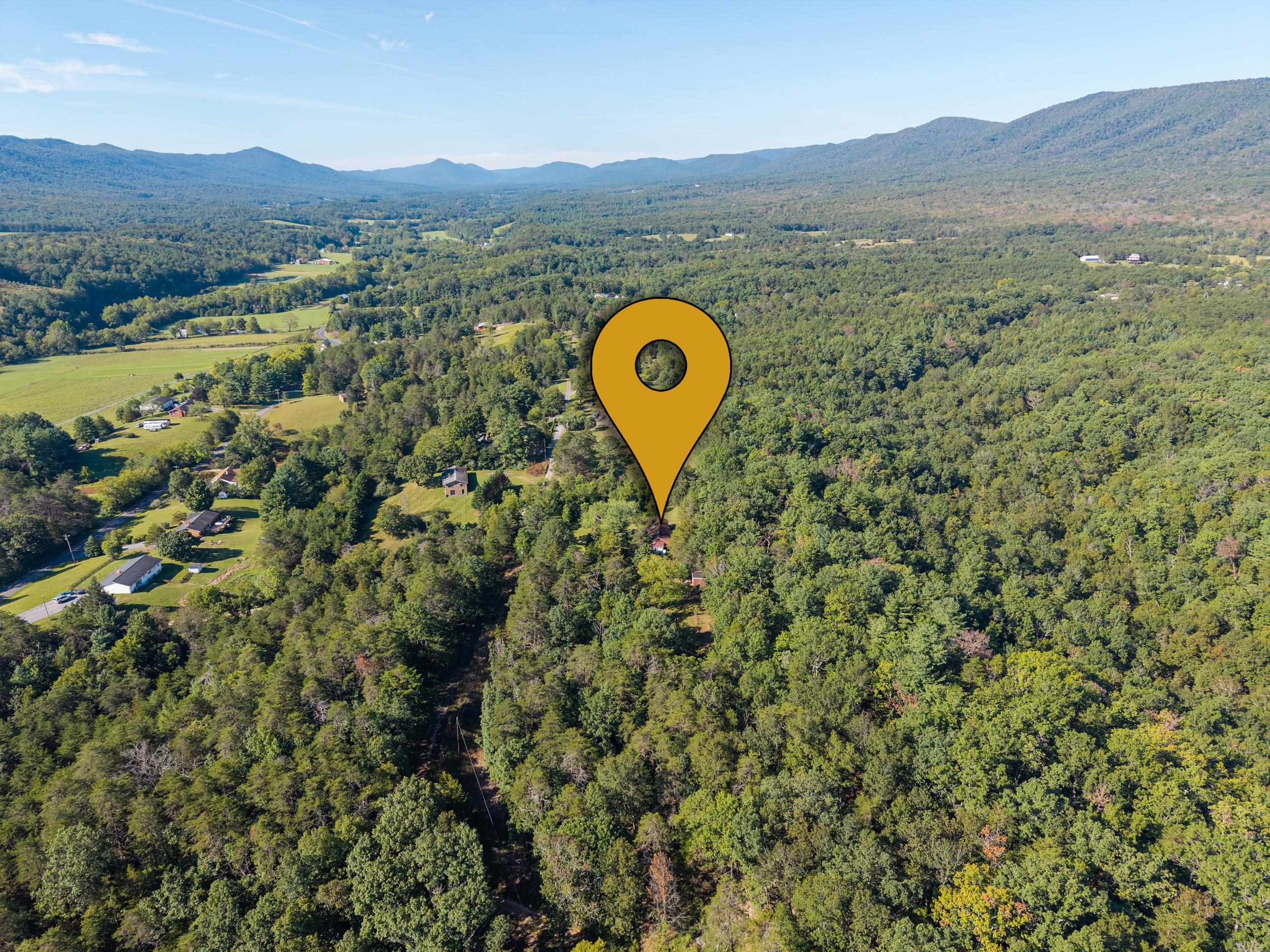 126 KINGS ACRE LN, FORT VALLEY, Virginia 22652, 3 Bedrooms Bedrooms, ,1 BathroomBathrooms,Residential,126 KINGS ACRE LN,681919 MLS # 681919