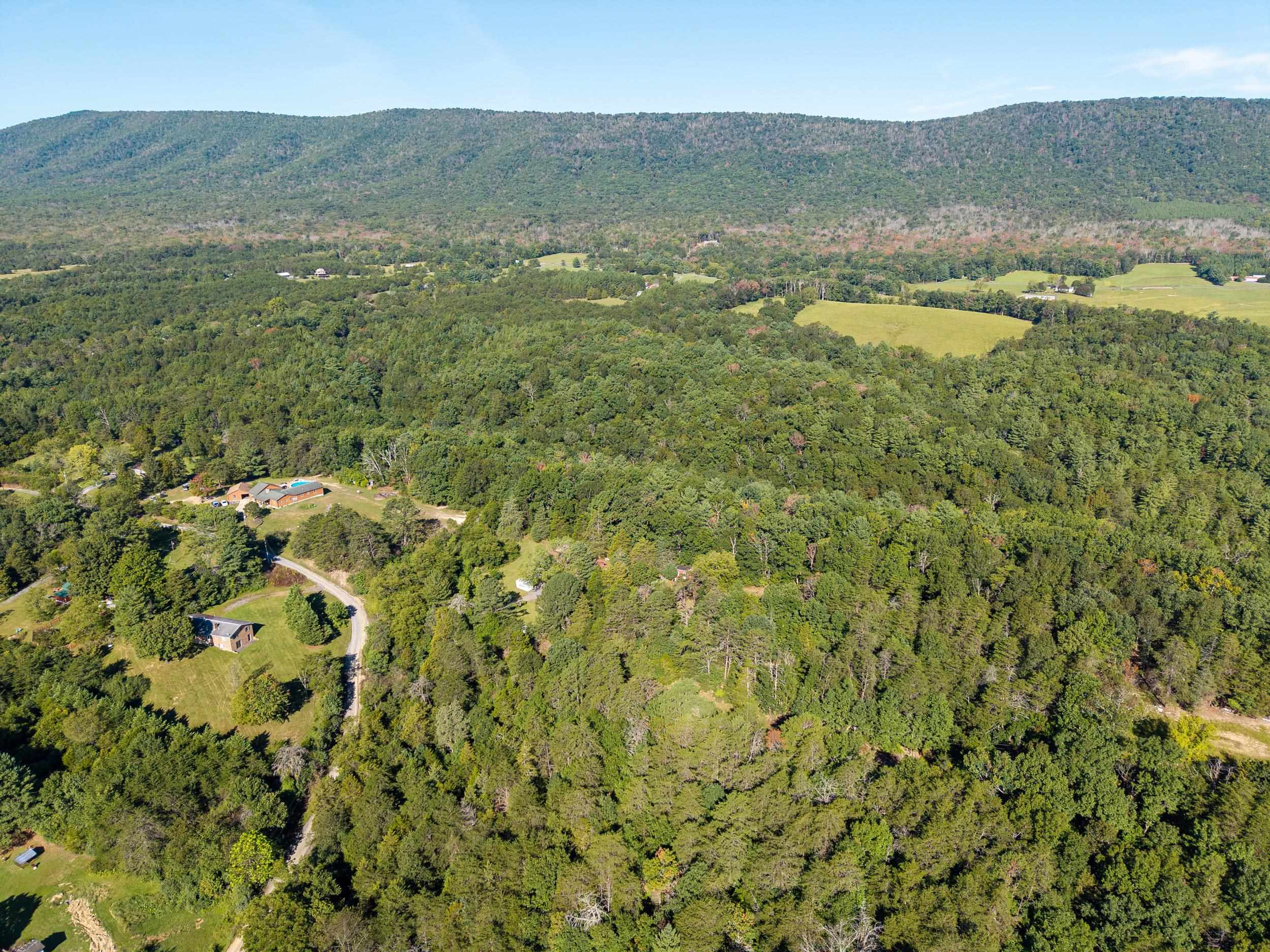 126 KINGS ACRE LN, FORT VALLEY, Virginia 22652, 3 Bedrooms Bedrooms, ,1 BathroomBathrooms,Residential,126 KINGS ACRE LN,681919 MLS # 681919