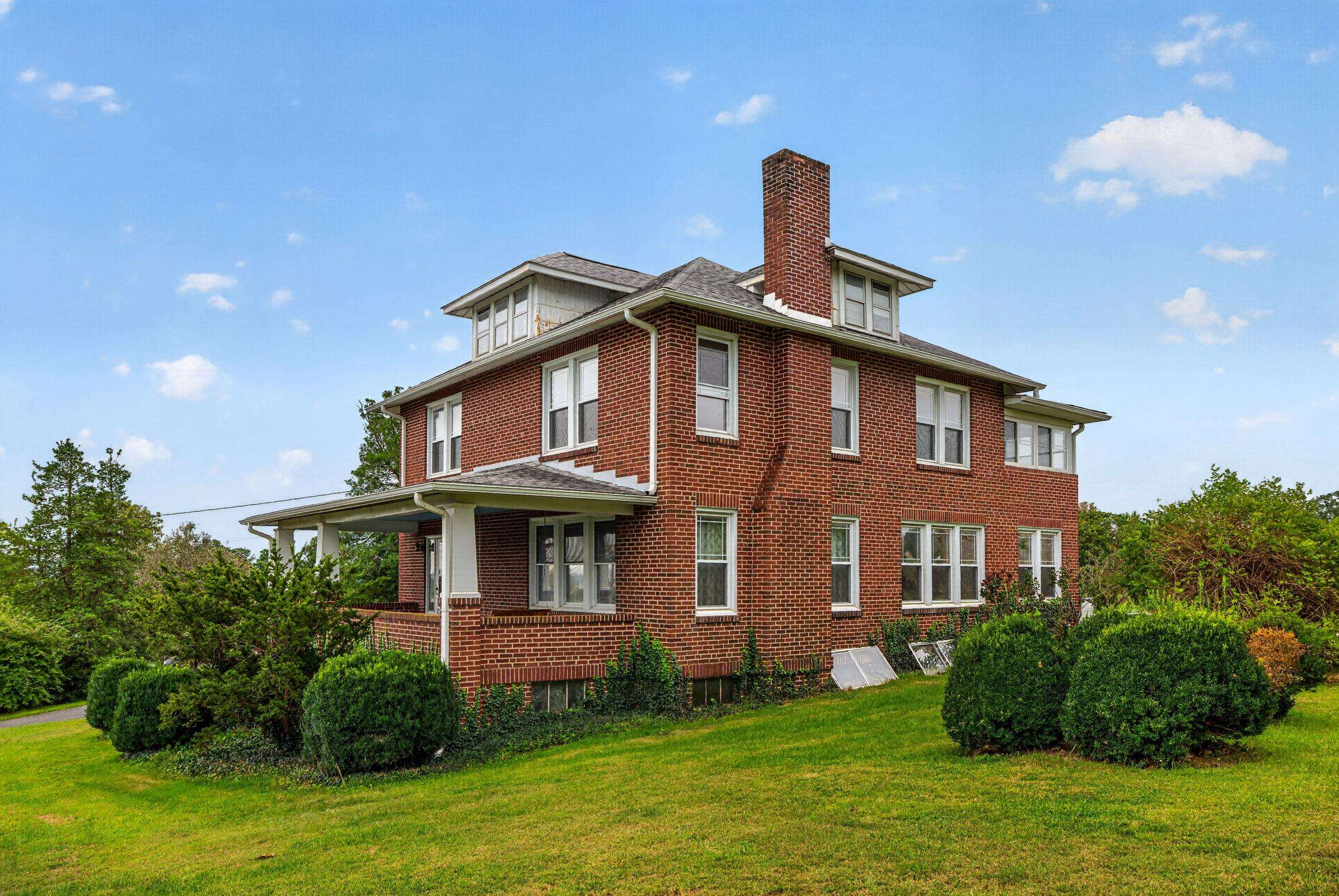 4625 RAWLEY PIKE, ROCKINGHAM, Virginia 22801, 4 Bedrooms Bedrooms, ,1 BathroomBathrooms,Residential,4625 RAWLEY PIKE,681924 MLS # 681924 4625 RAWLEY PIKE, ROCKINGHAM, Virginia 22801, 4 Bedrooms Bedrooms, ,1 BathroomBathrooms,Residential,4625 RAWLEY PIKE,681924 MLS # 681924