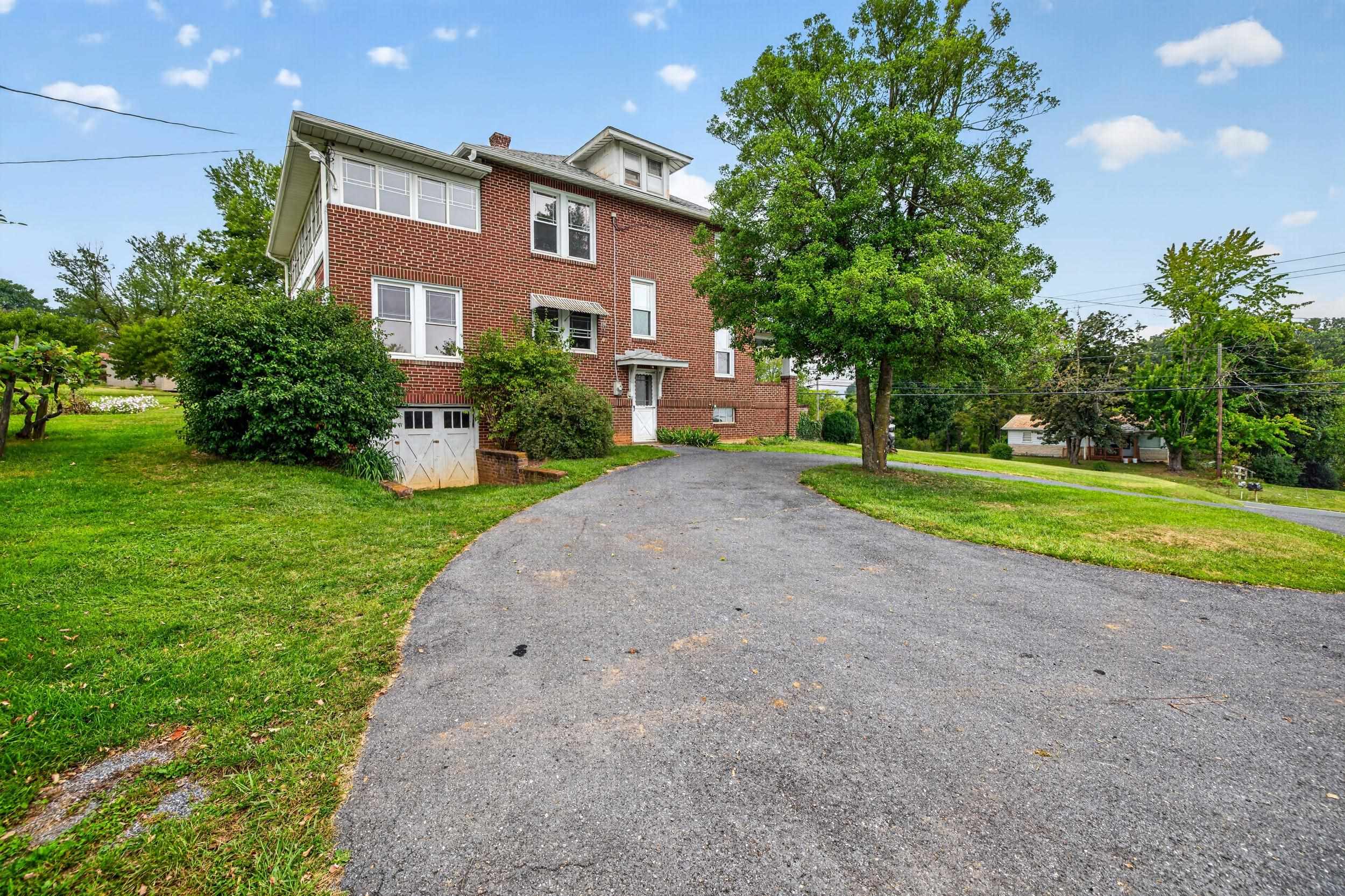 4625 RAWLEY PIKE, ROCKINGHAM, Virginia 22801, 4 Bedrooms Bedrooms, ,1 BathroomBathrooms,Residential,4625 RAWLEY PIKE,681924 MLS # 681924 4625 RAWLEY PIKE, ROCKINGHAM, Virginia 22801, 4 Bedrooms Bedrooms, ,1 BathroomBathrooms,Residential,4625 RAWLEY PIKE,681924 MLS # 681924