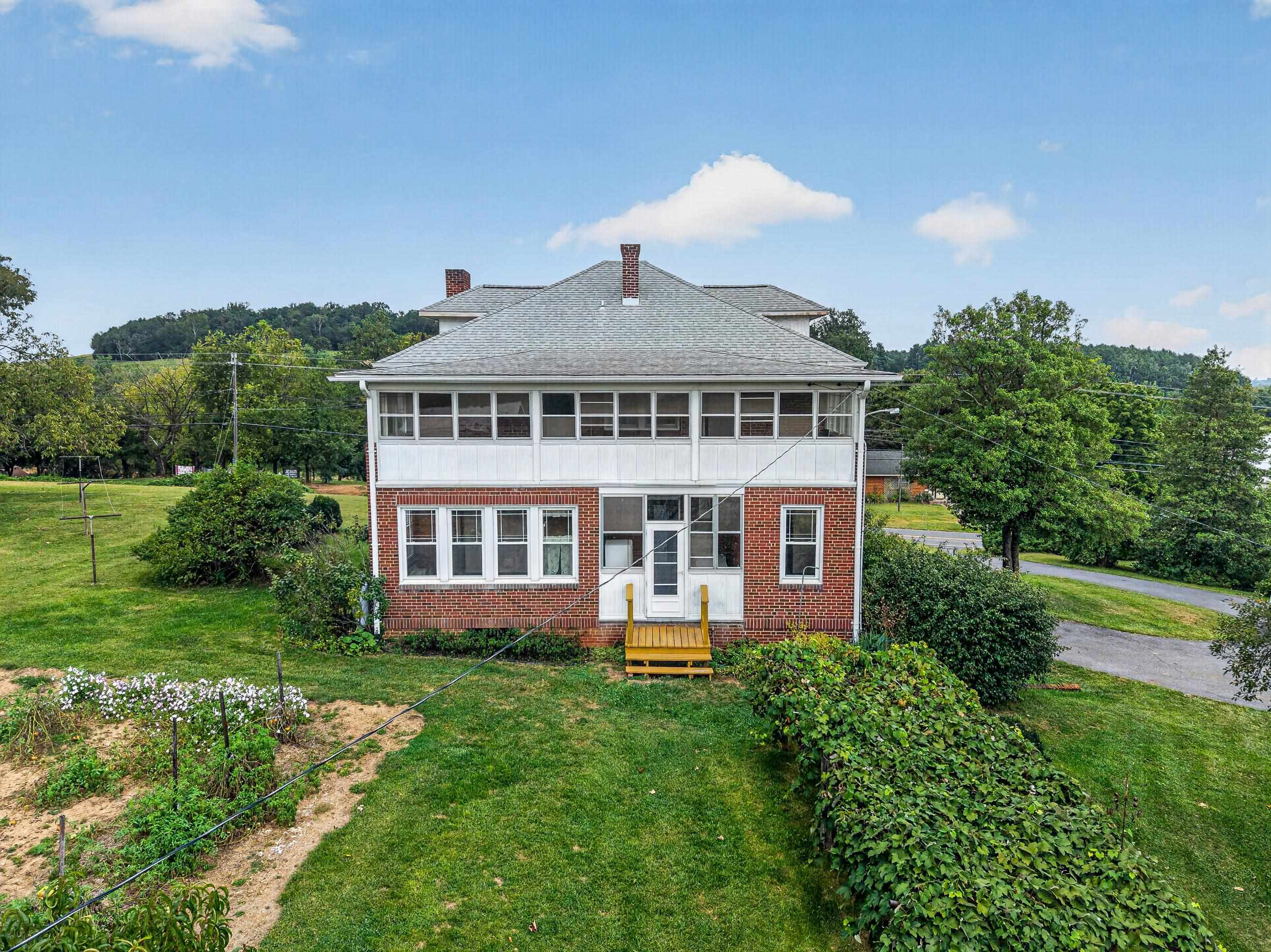 4625 RAWLEY PIKE, ROCKINGHAM, Virginia 22801, 4 Bedrooms Bedrooms, ,1 BathroomBathrooms,Residential,4625 RAWLEY PIKE,681924 MLS # 681924 4625 RAWLEY PIKE, ROCKINGHAM, Virginia 22801, 4 Bedrooms Bedrooms, ,1 BathroomBathrooms,Residential,4625 RAWLEY PIKE,681924 MLS # 681924