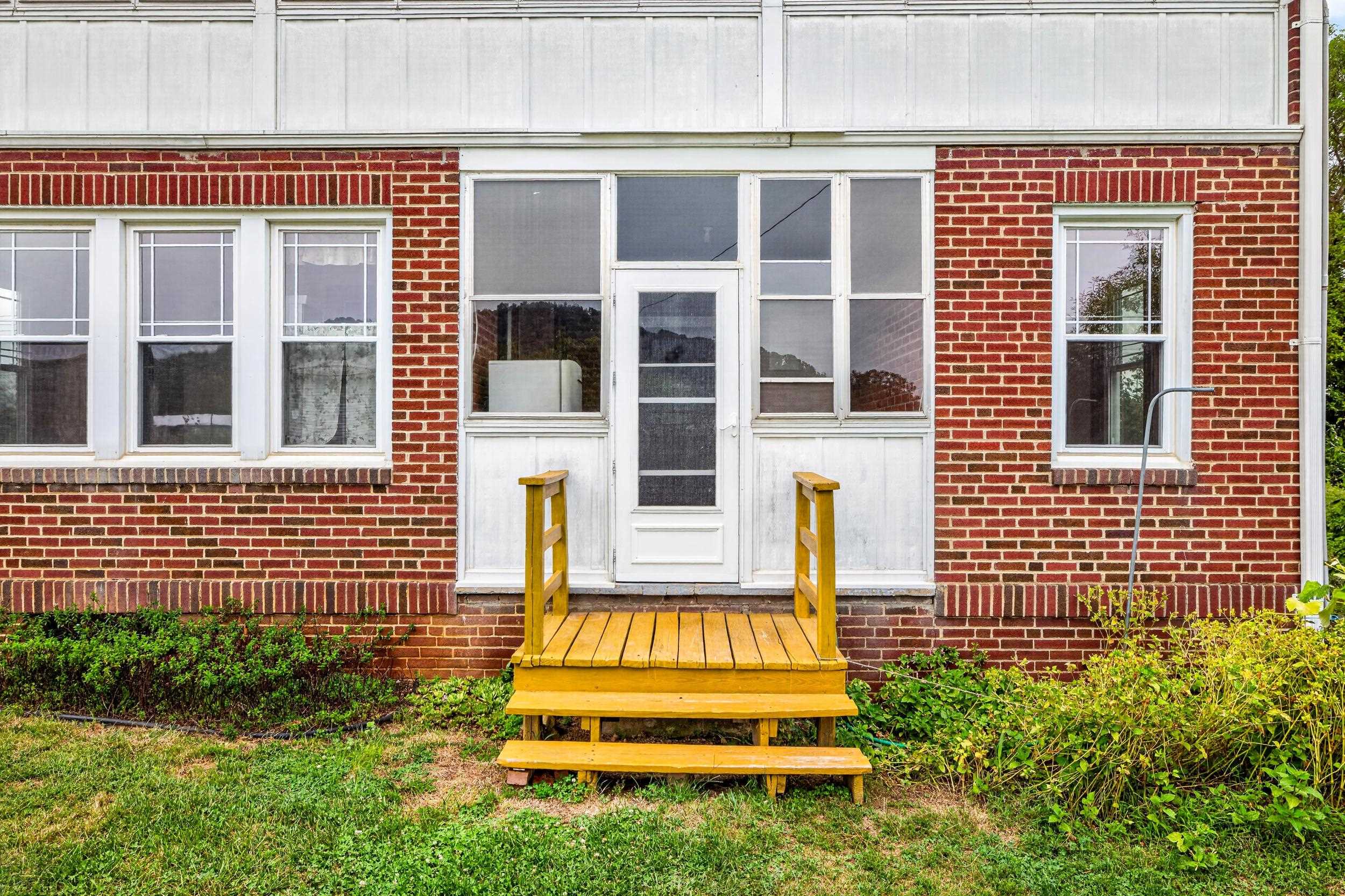 4625 RAWLEY PIKE, ROCKINGHAM, Virginia 22801, 4 Bedrooms Bedrooms, ,1 BathroomBathrooms,Residential,4625 RAWLEY PIKE,681924 MLS # 681924 4625 RAWLEY PIKE, ROCKINGHAM, Virginia 22801, 4 Bedrooms Bedrooms, ,1 BathroomBathrooms,Residential,4625 RAWLEY PIKE,681924 MLS # 681924