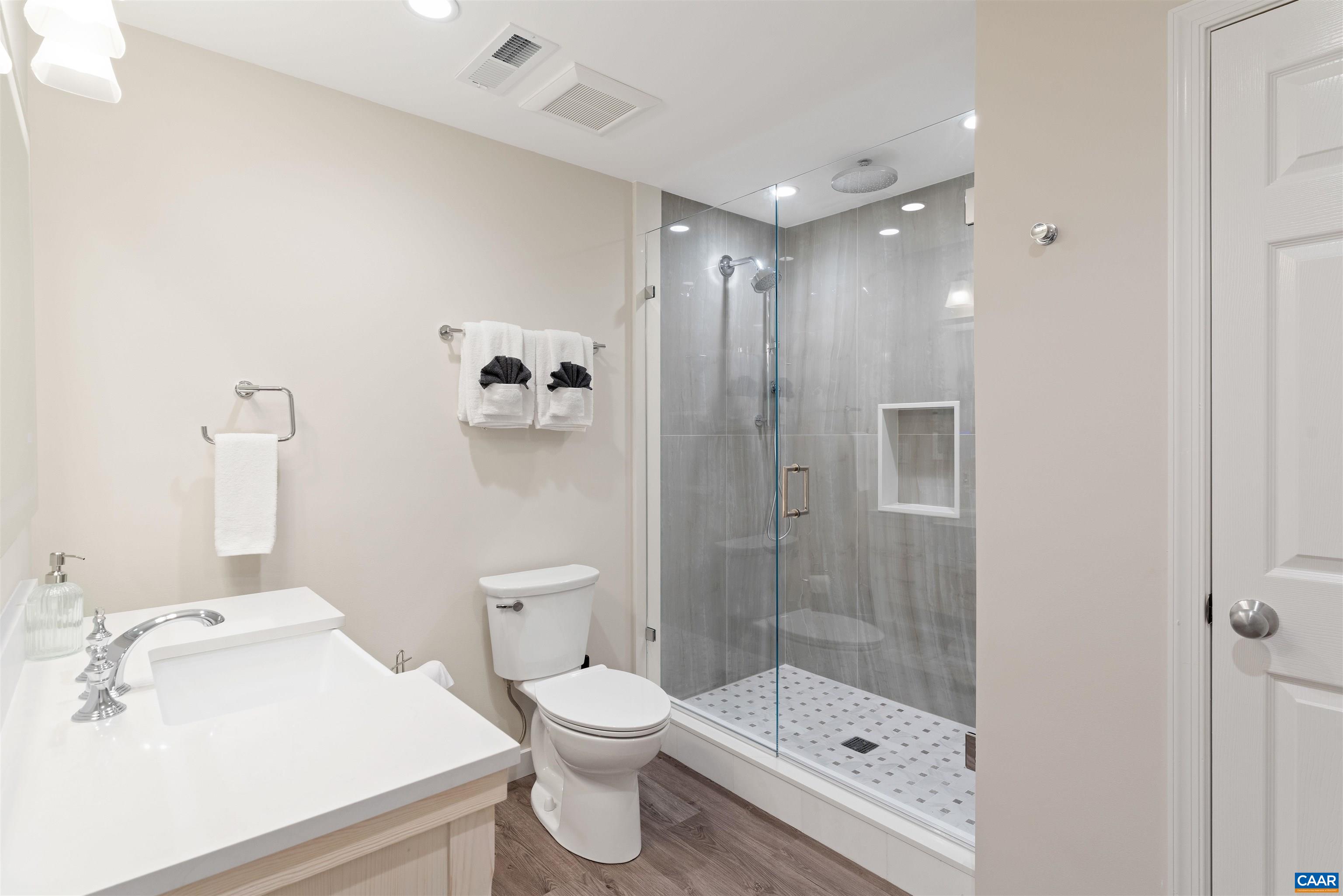 6518 JEFFERSON MILL RD, SCOTTSVILLE, Virginia 24590, 5 Bedrooms Bedrooms, ,3 BathroomsBathrooms,Residential,6518 JEFFERSON MILL RD,681928 MLS # 681928