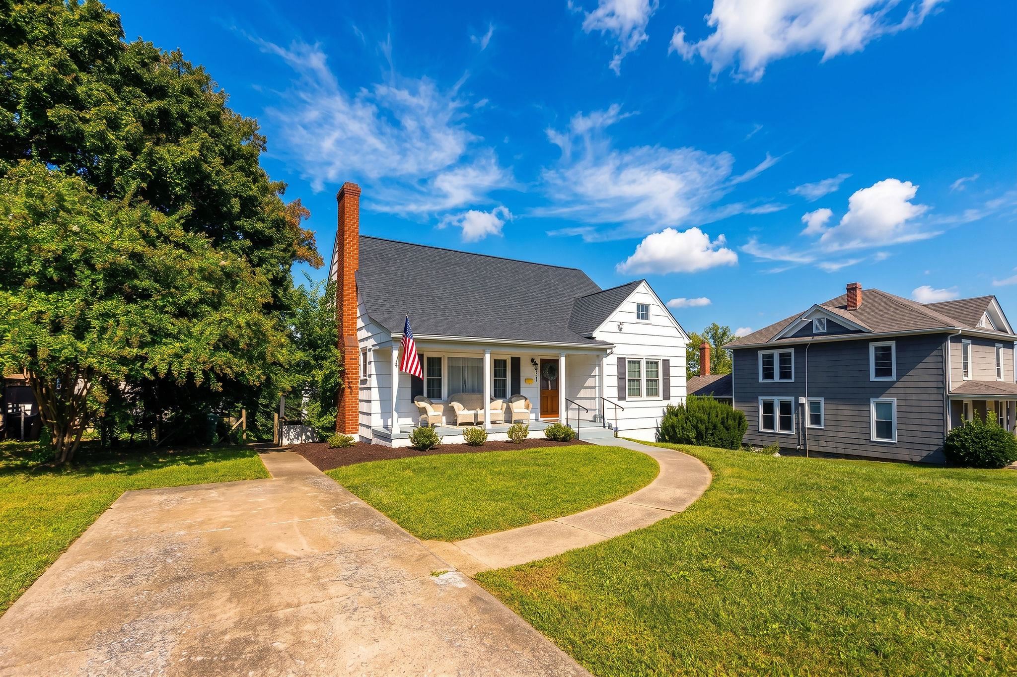 415 CHERRY AVE, WAYNESBORO, Virginia 22980, ,Residential,415 CHERRY AVE,681936 MLS # 681936 415 CHERRY AVE, WAYNESBORO, Virginia 22980, ,Residential,415 CHERRY AVE,681936 MLS # 681936