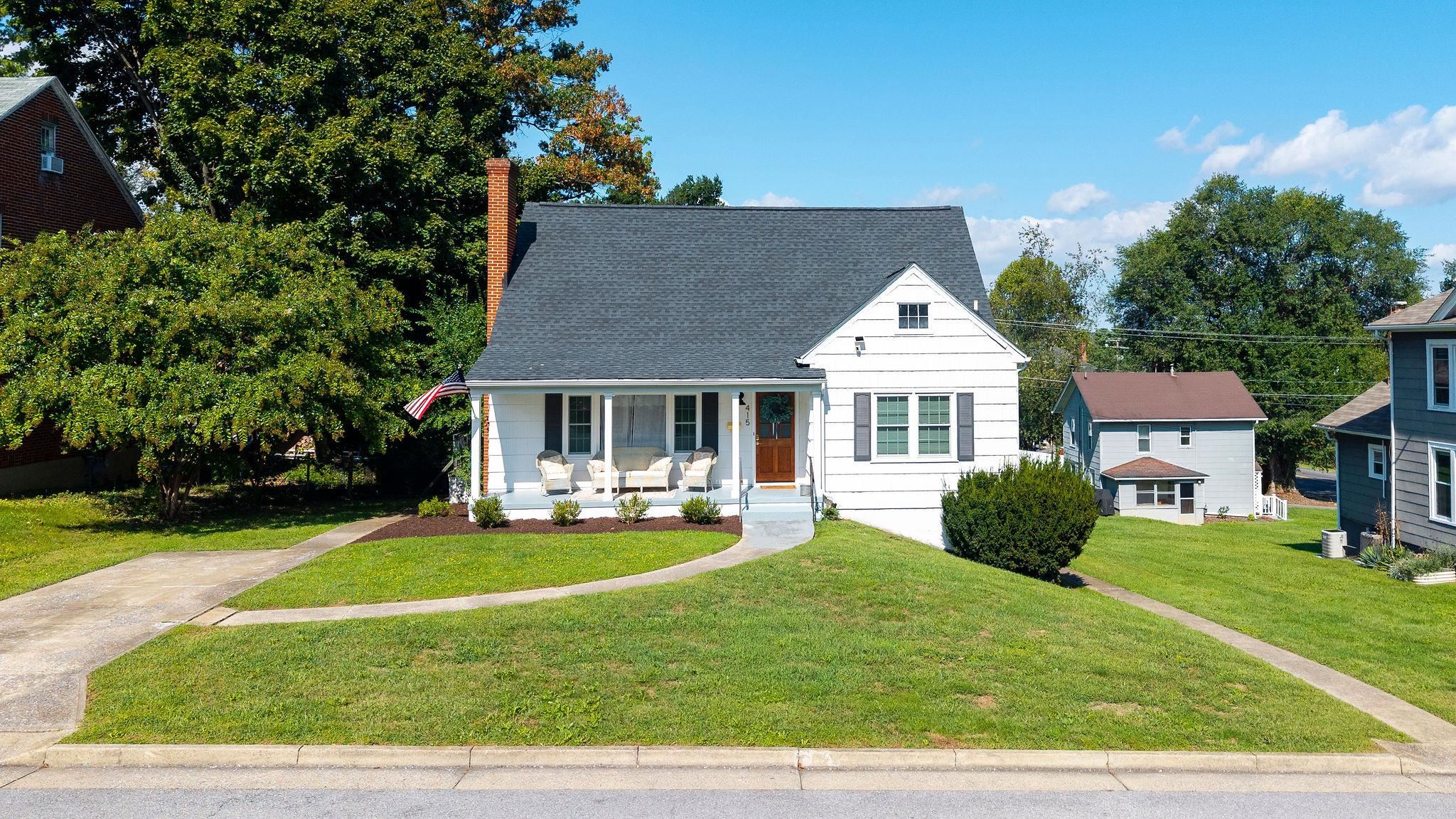 415 CHERRY AVE, WAYNESBORO, Virginia 22980, ,Residential,415 CHERRY AVE,681936 MLS # 681936 415 CHERRY AVE, WAYNESBORO, Virginia 22980, ,Residential,415 CHERRY AVE,681936 MLS # 681936