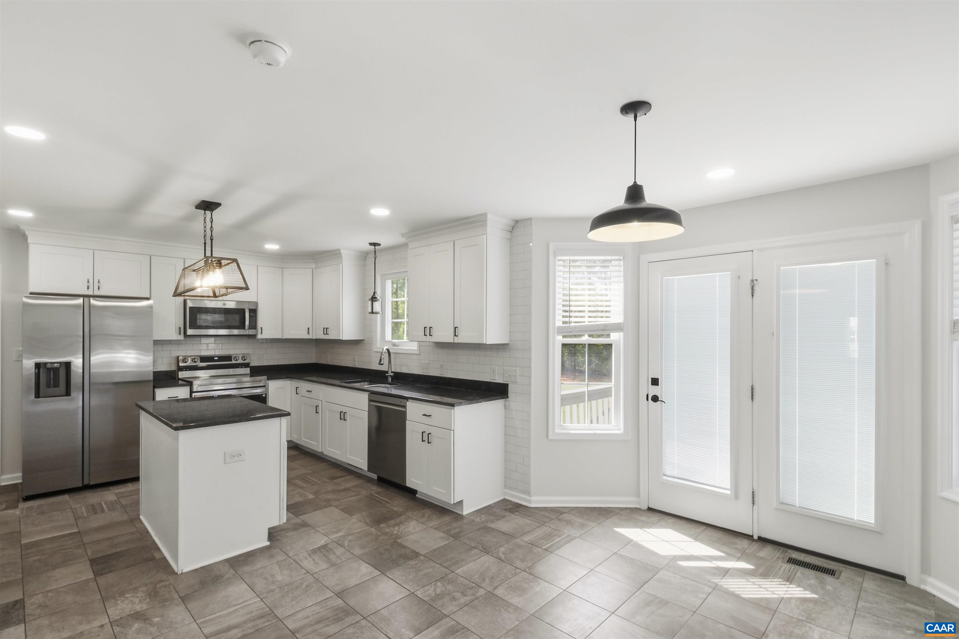 386 ROSEWOOD DR, SCOTTSVILLE, Virginia 24590, 4 Bedrooms Bedrooms, ,2 BathroomsBathrooms,Residential,386 ROSEWOOD DR,681866 MLS # 681866 386 ROSEWOOD DR, SCOTTSVILLE, Virginia 24590, 4 Bedrooms Bedrooms, ,2 BathroomsBathrooms,Residential,386 ROSEWOOD DR,681866 MLS # 681866