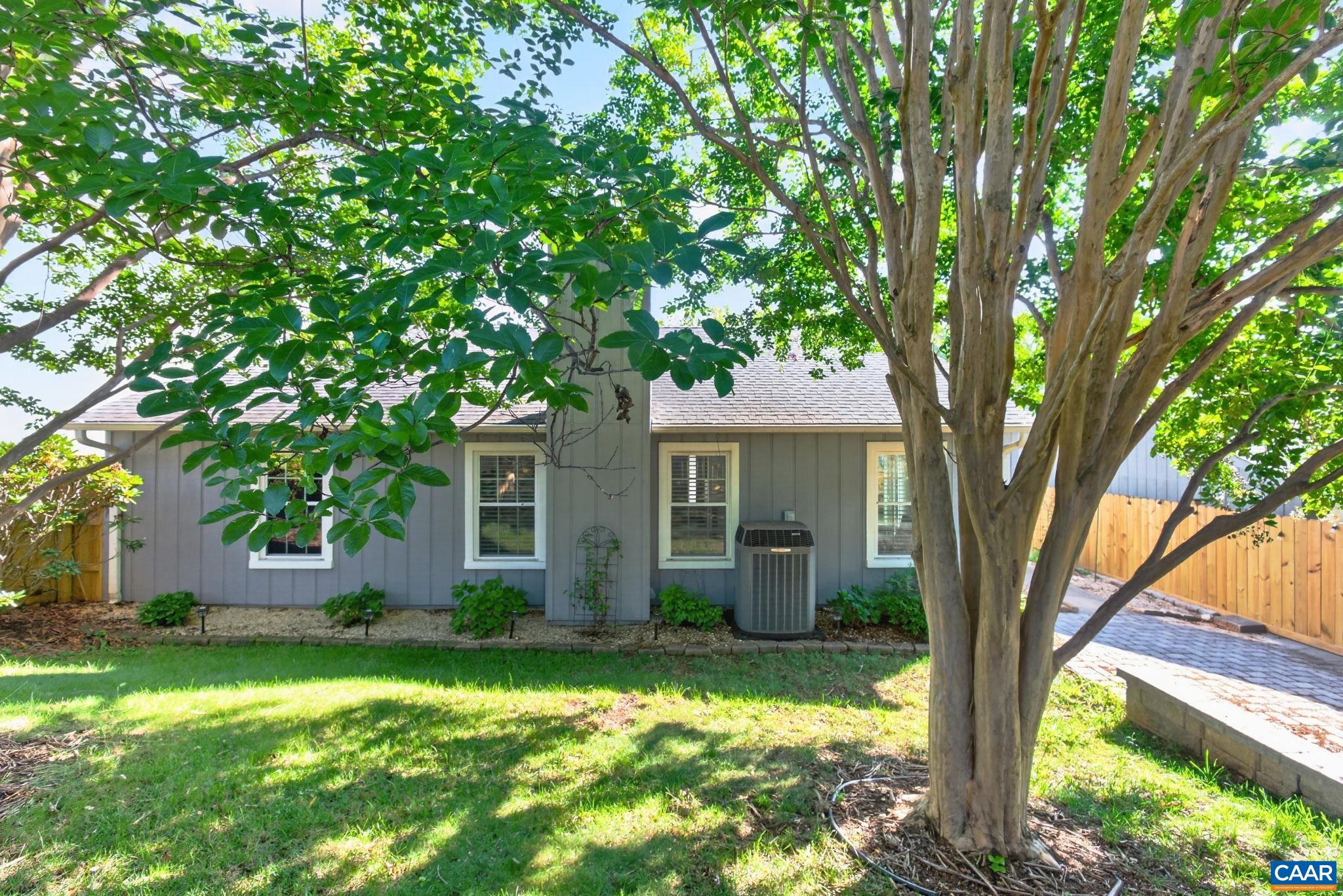 262 LAKEVIEW DR, CHARLOTTESVILLE, Virginia 22901, 3 Bedrooms Bedrooms, ,2 BathroomsBathrooms,Residential,262 LAKEVIEW DR,681893 MLS # 681893 262 LAKEVIEW DR, CHARLOTTESVILLE, Virginia 22901, 3 Bedrooms Bedrooms, ,2 BathroomsBathrooms,Residential,262 LAKEVIEW DR,681893 MLS # 681893