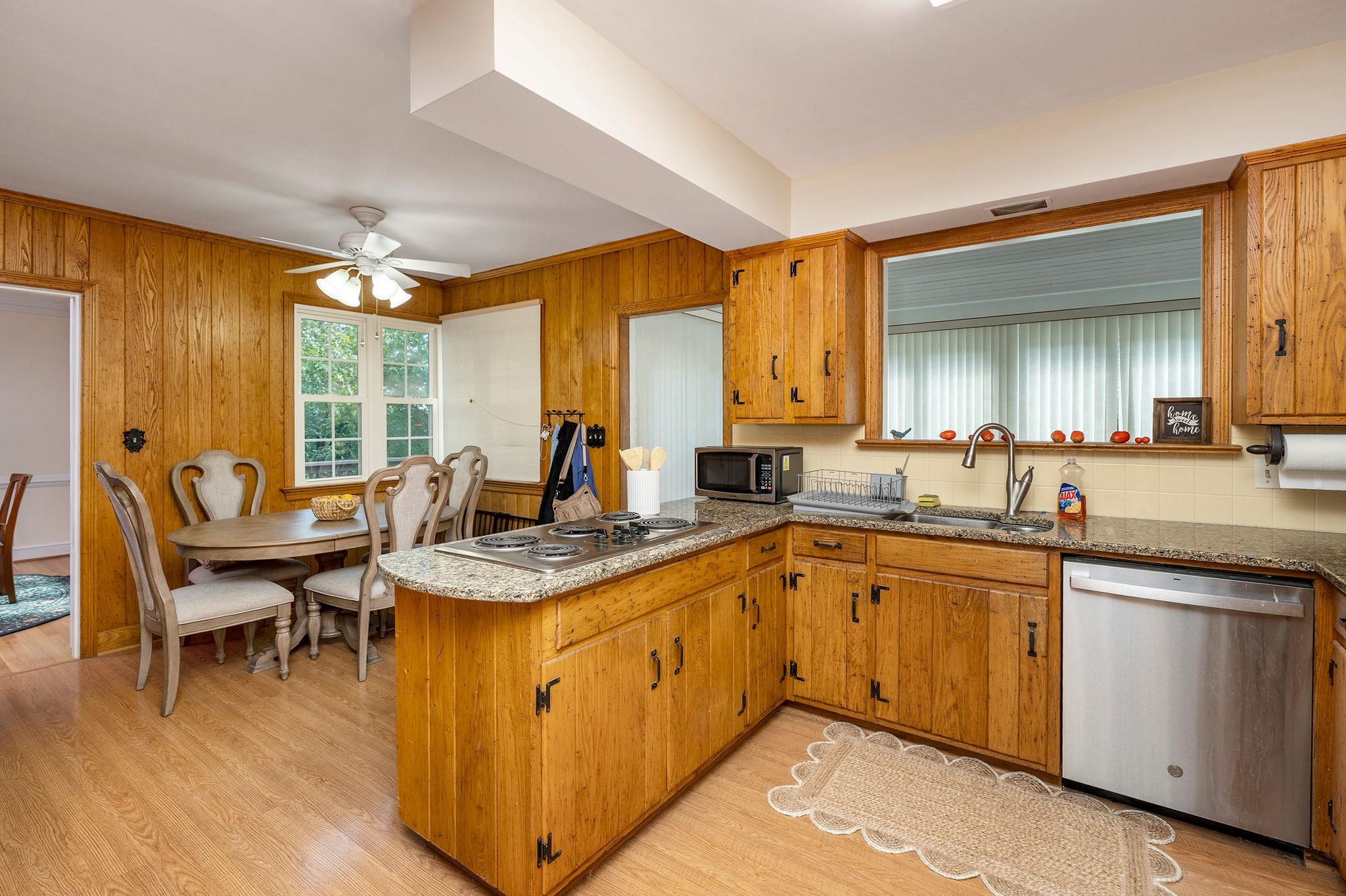 105 WOODLAND DR, STAUNTON, Virginia 24401, 3 Bedrooms Bedrooms, ,2 BathroomsBathrooms,Residential,105 WOODLAND DR,681930 MLS # 681930 105 WOODLAND DR, STAUNTON, Virginia 24401, 3 Bedrooms Bedrooms, ,2 BathroomsBathrooms,Residential,105 WOODLAND DR,681930 MLS # 681930