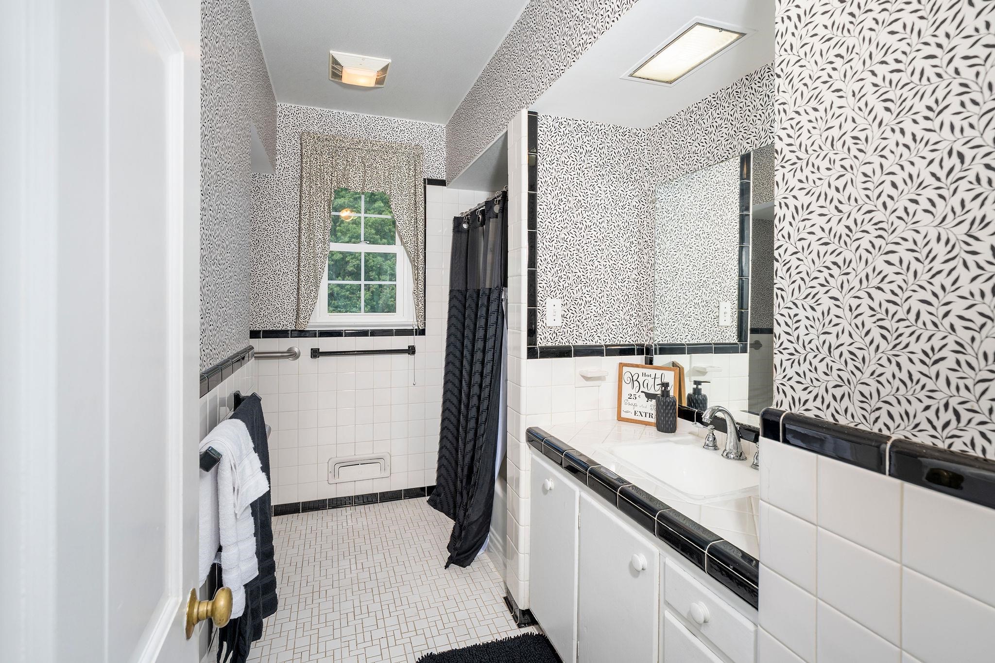 105 WOODLAND DR, STAUNTON, Virginia 24401, 3 Bedrooms Bedrooms, ,2 BathroomsBathrooms,Residential,105 WOODLAND DR,681930 MLS # 681930 105 WOODLAND DR, STAUNTON, Virginia 24401, 3 Bedrooms Bedrooms, ,2 BathroomsBathrooms,Residential,105 WOODLAND DR,681930 MLS # 681930