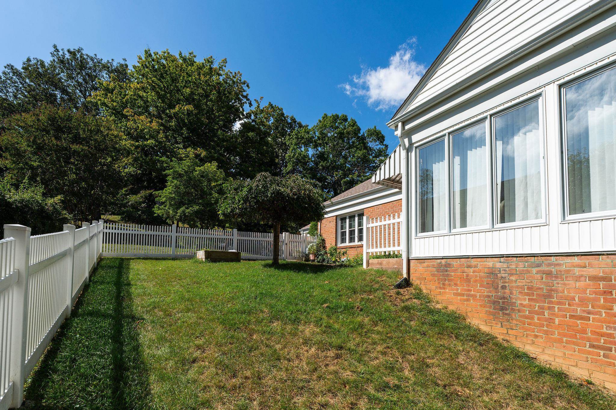 105 WOODLAND DR, STAUNTON, Virginia 24401, 3 Bedrooms Bedrooms, ,2 BathroomsBathrooms,Residential,105 WOODLAND DR,681930 MLS # 681930 105 WOODLAND DR, STAUNTON, Virginia 24401, 3 Bedrooms Bedrooms, ,2 BathroomsBathrooms,Residential,105 WOODLAND DR,681930 MLS # 681930