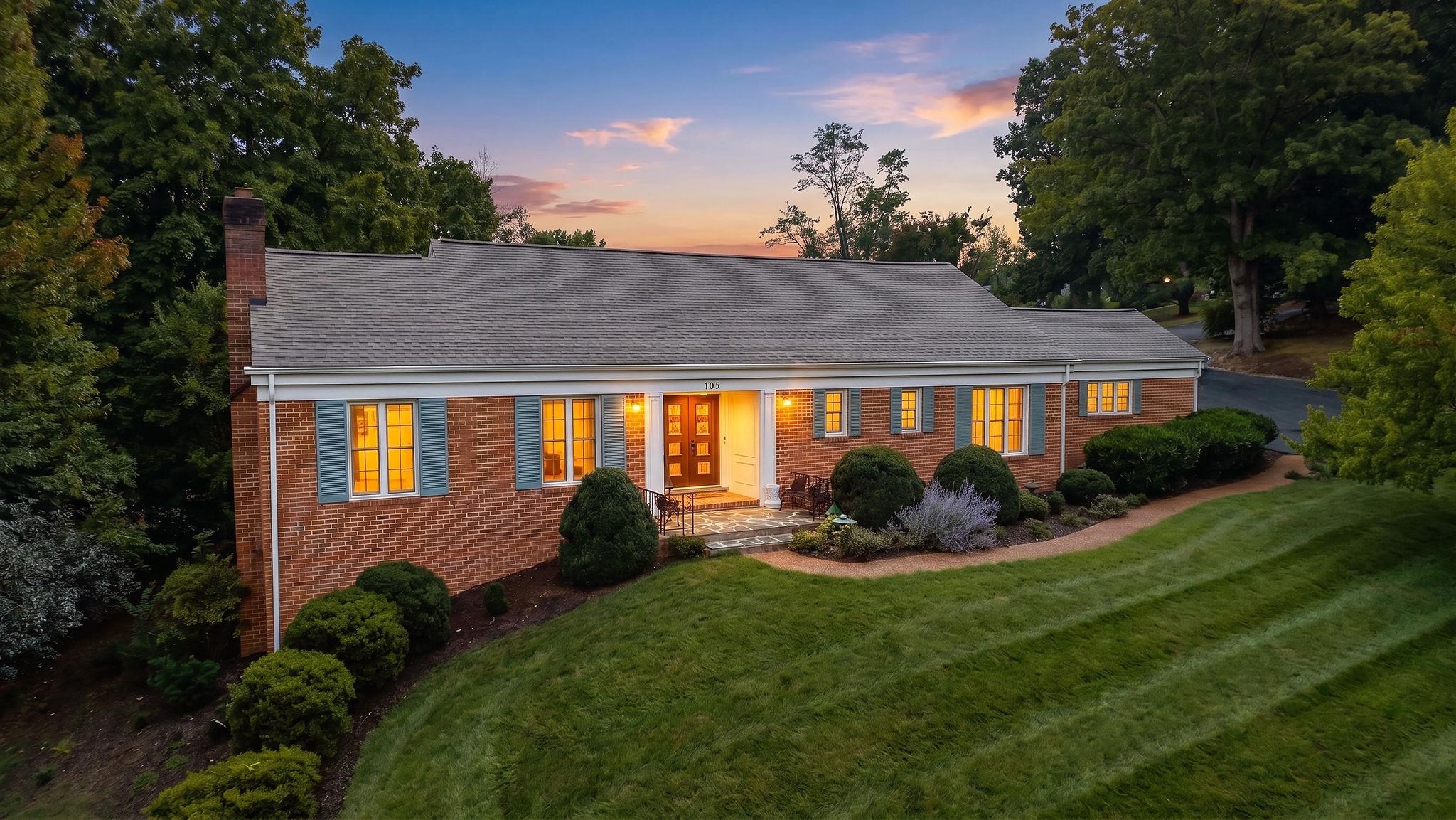 105 WOODLAND DR, STAUNTON, Virginia 24401, 3 Bedrooms Bedrooms, ,2 BathroomsBathrooms,Residential,105 WOODLAND DR,681930 MLS # 681930 105 WOODLAND DR, STAUNTON, Virginia 24401, 3 Bedrooms Bedrooms, ,2 BathroomsBathrooms,Residential,105 WOODLAND DR,681930 MLS # 681930