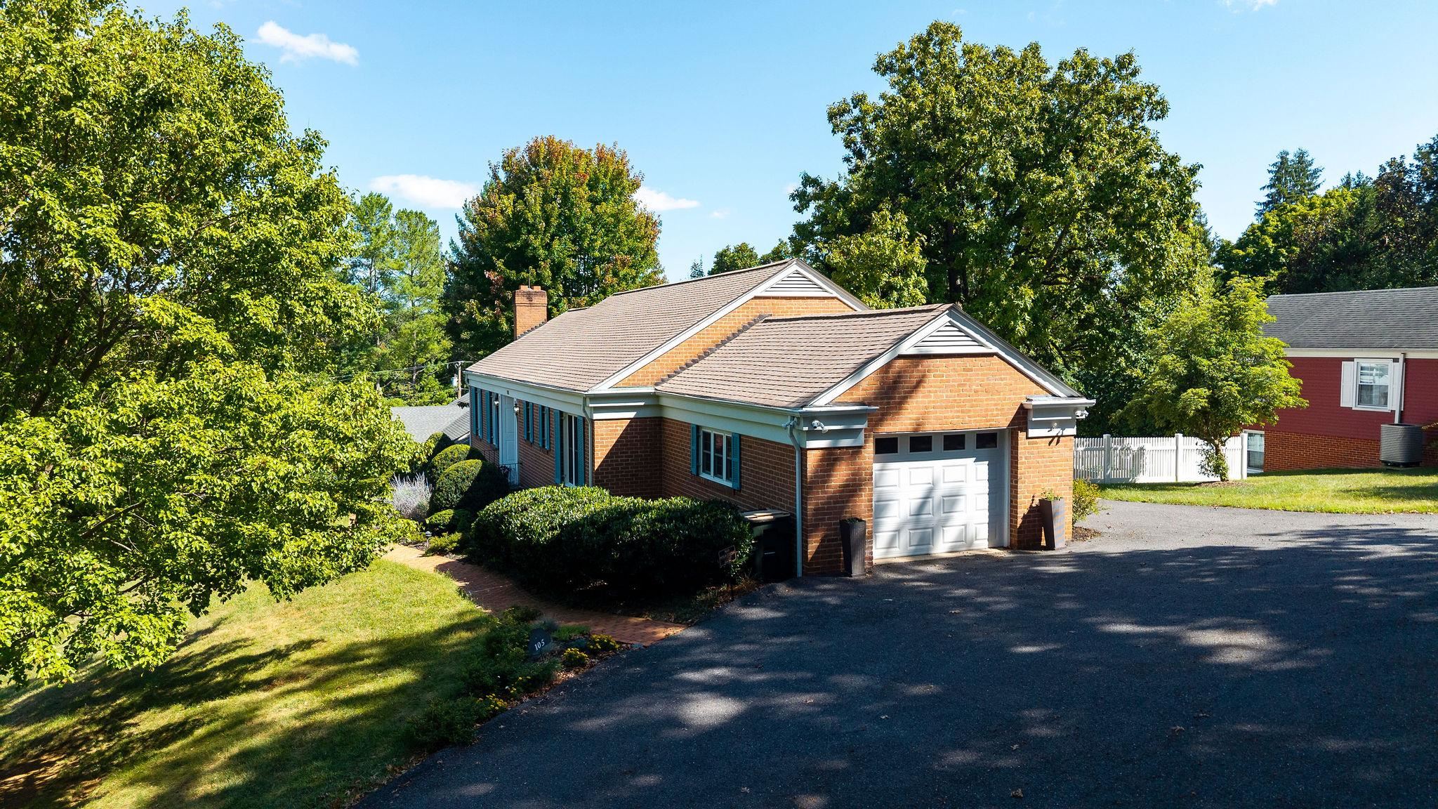 105 WOODLAND DR, STAUNTON, Virginia 24401, 3 Bedrooms Bedrooms, ,2 BathroomsBathrooms,Residential,105 WOODLAND DR,681930 MLS # 681930 105 WOODLAND DR, STAUNTON, Virginia 24401, 3 Bedrooms Bedrooms, ,2 BathroomsBathrooms,Residential,105 WOODLAND DR,681930 MLS # 681930