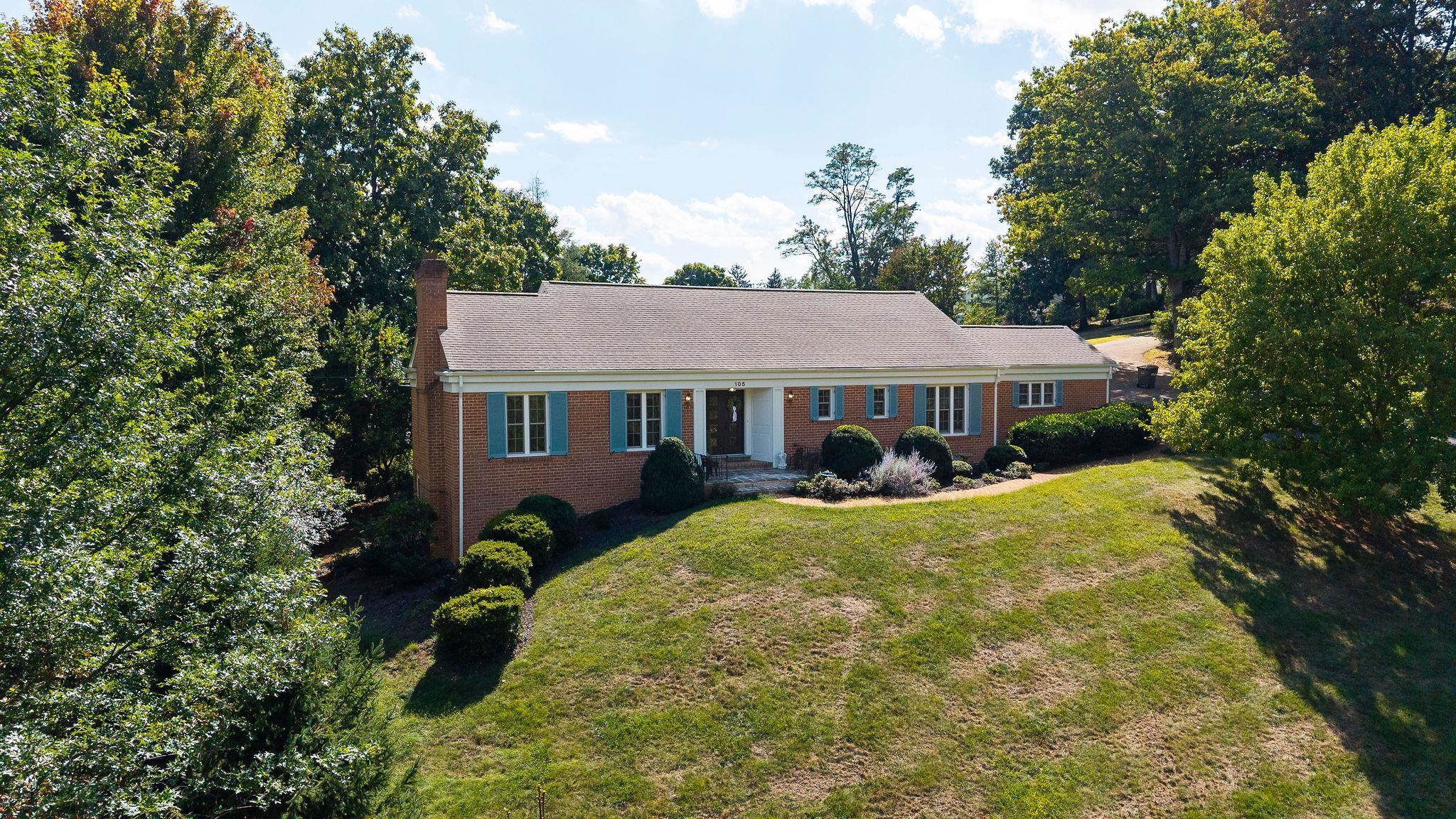 105 WOODLAND DR, STAUNTON, Virginia 24401, 3 Bedrooms Bedrooms, ,2 BathroomsBathrooms,Residential,105 WOODLAND DR,681930 MLS # 681930 105 WOODLAND DR, STAUNTON, Virginia 24401, 3 Bedrooms Bedrooms, ,2 BathroomsBathrooms,Residential,105 WOODLAND DR,681930 MLS # 681930