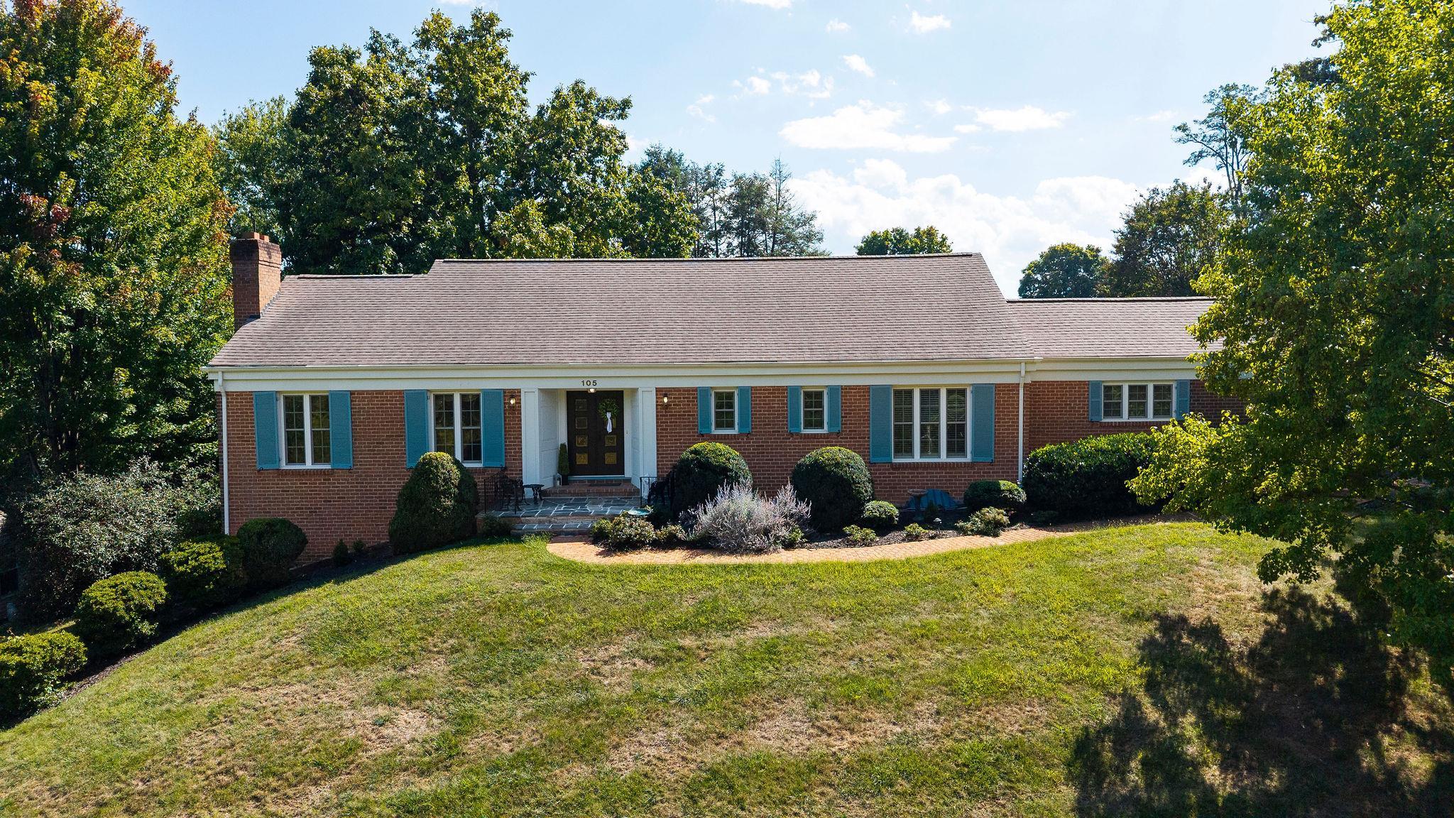105 WOODLAND DR, STAUNTON, Virginia 24401, 3 Bedrooms Bedrooms, ,2 BathroomsBathrooms,Residential,105 WOODLAND DR,681930 MLS # 681930 105 WOODLAND DR, STAUNTON, Virginia 24401, 3 Bedrooms Bedrooms, ,2 BathroomsBathrooms,Residential,105 WOODLAND DR,681930 MLS # 681930